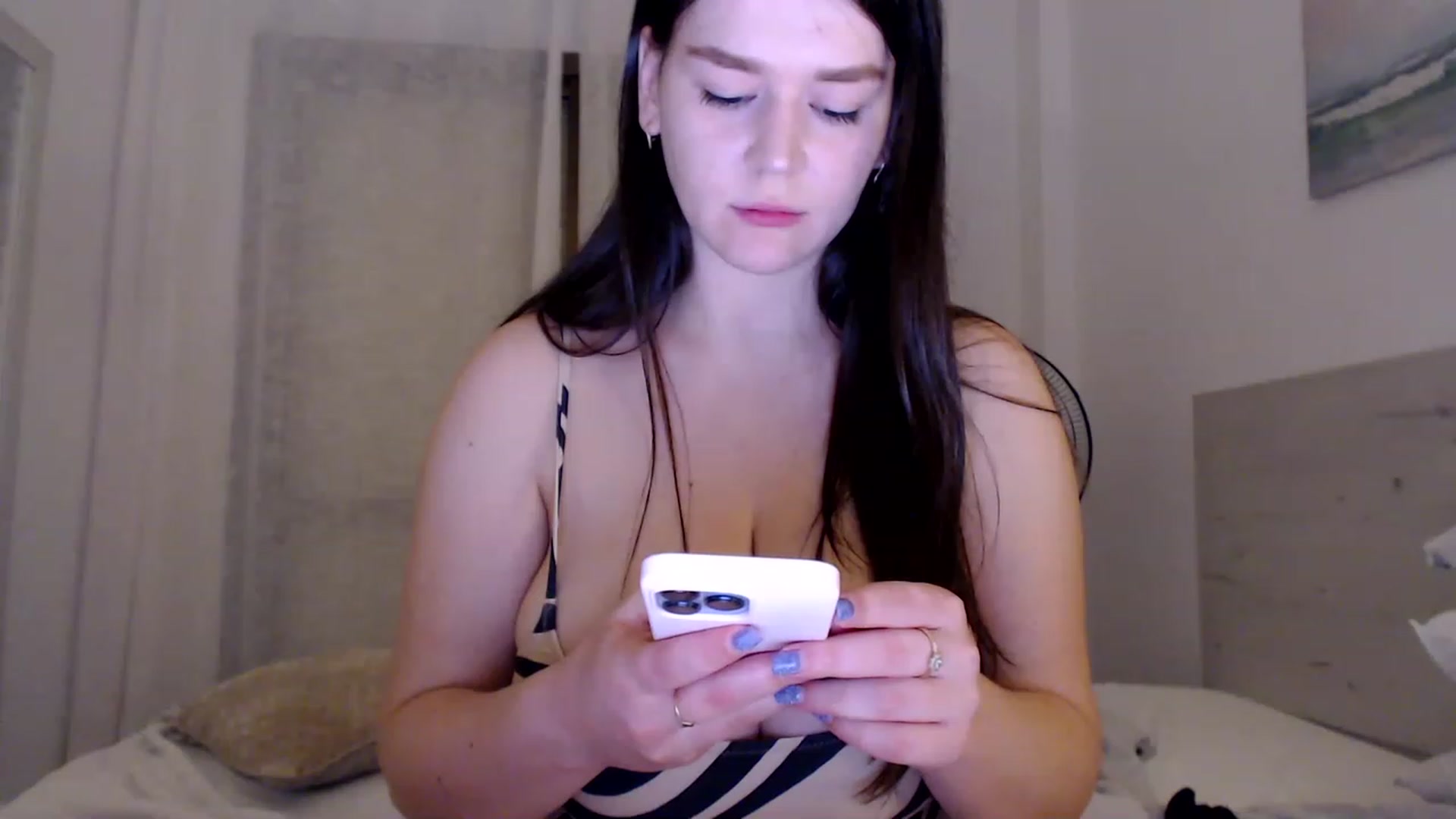Gallery image thumbnail from Summer_Gold's myfreecams stream on, 03/14/2023, 22:42 image 16 of 20