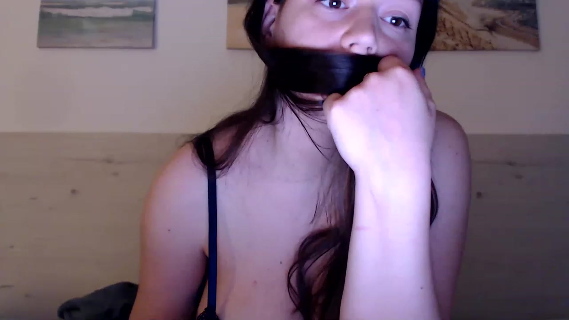 Gallery image thumbnail from Summer_Gold's myfreecams stream on, 03/29/2023, 24:02 image 2 of 20