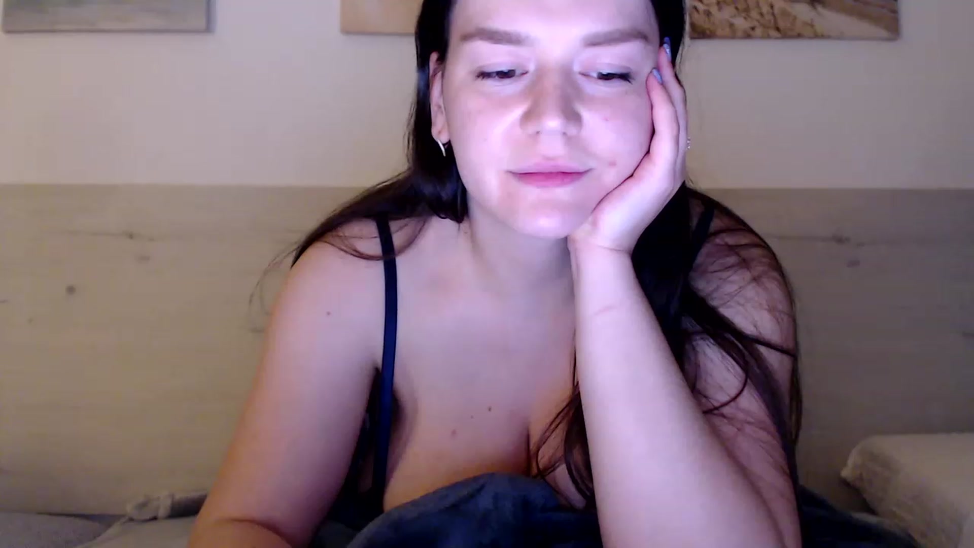 Gallery image thumbnail from Summer_Gold's myfreecams stream on, 03/29/2023, 24:02 image 19 of 20
