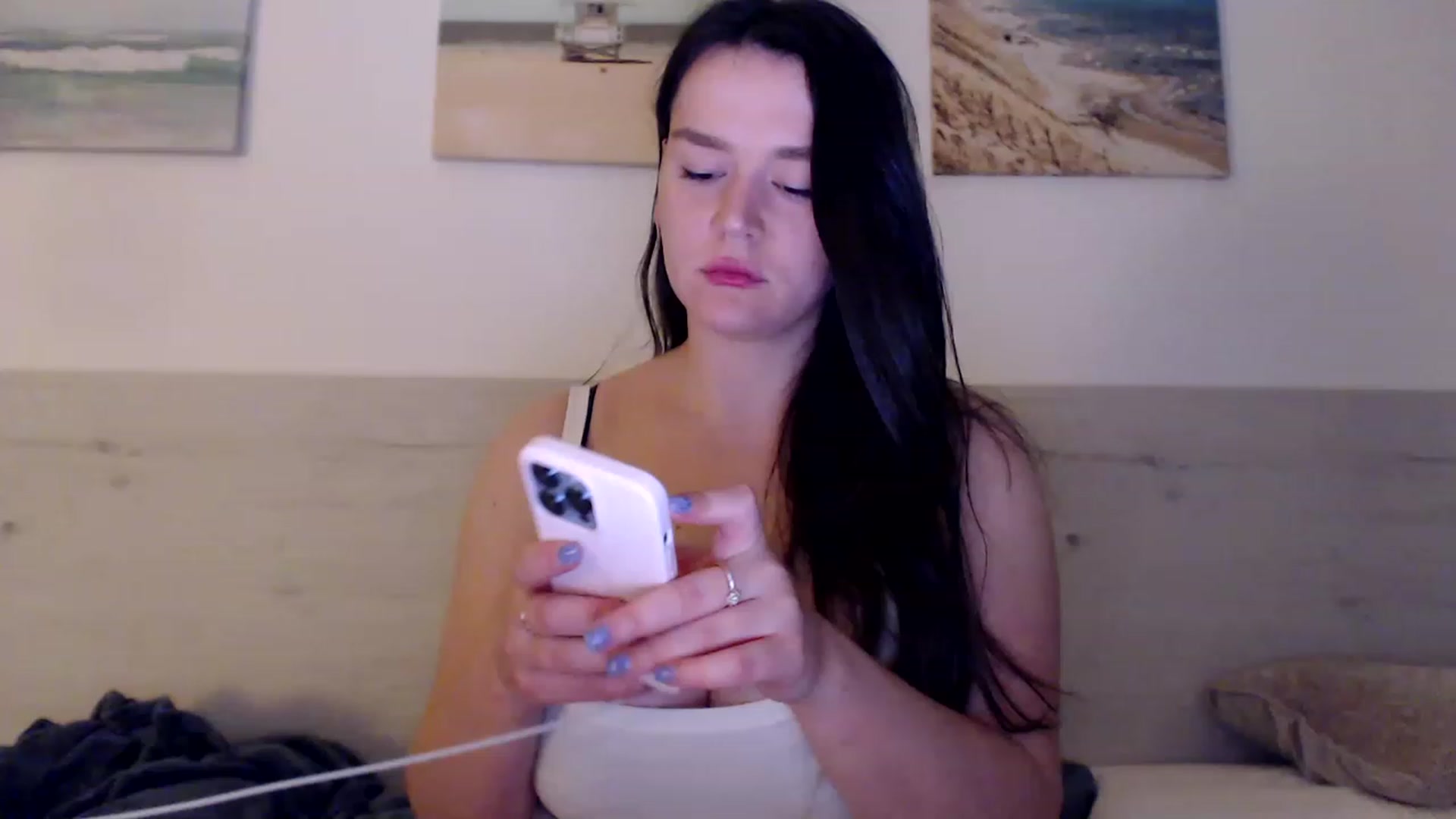 Gallery image thumbnail from Summer_Gold's myfreecams stream on, 03/31/2023, 22:12 image 18 of 20