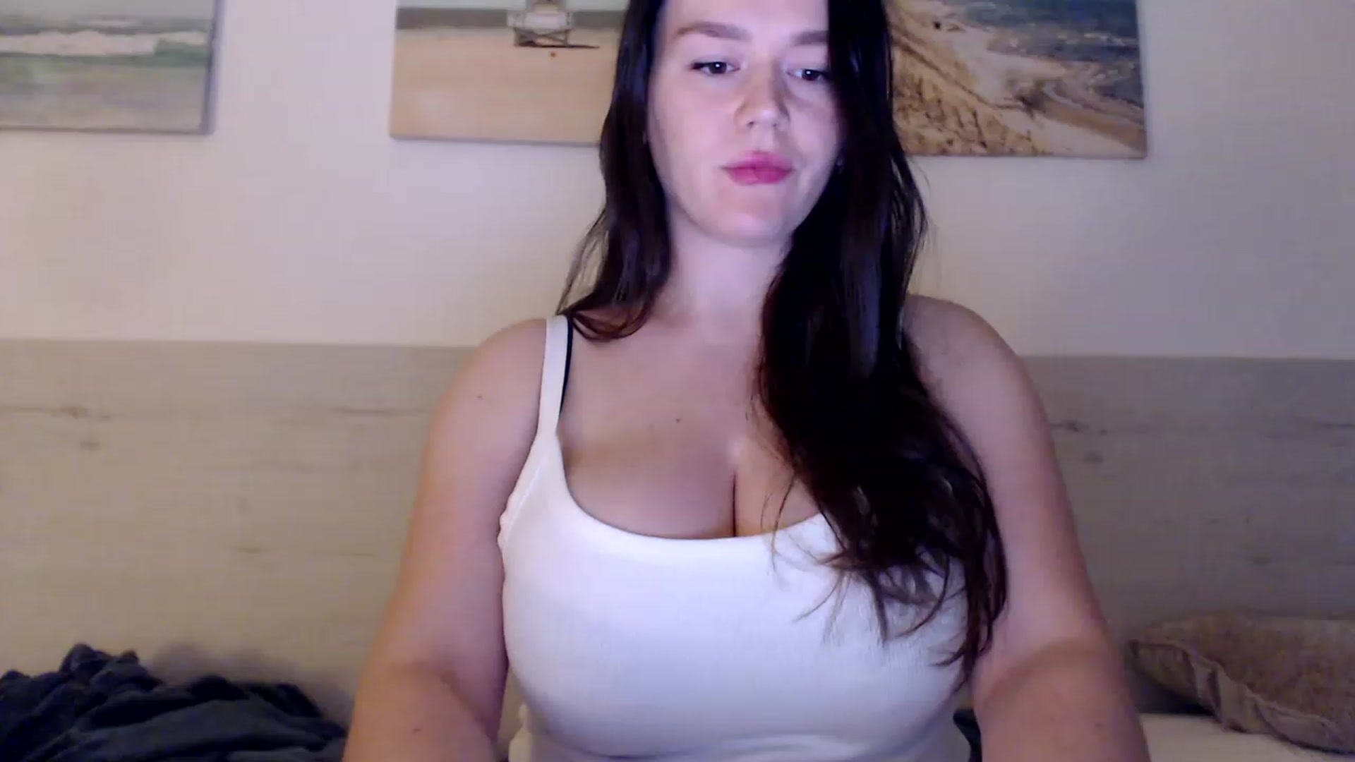 Gallery image thumbnail from Summer_Gold's myfreecams stream on, 03/31/2023, 22:12 image 6 of 20