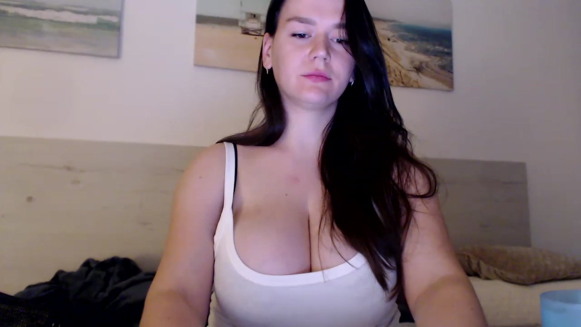 Gallery image thumbnail from Summer_Gold's myfreecams stream on, 04/01/2023, 24:02 image 5 of 20