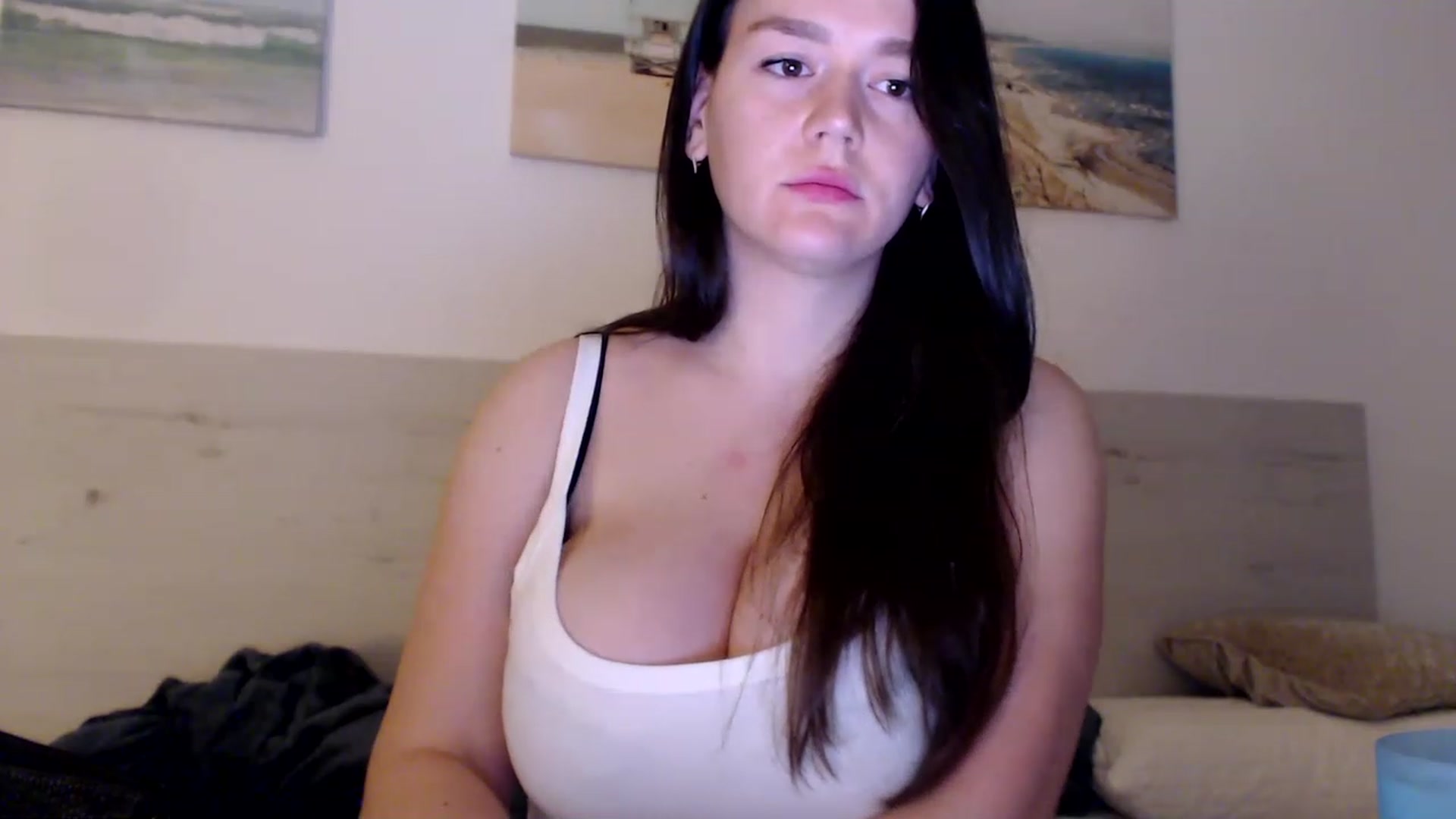 Gallery image thumbnail from Summer_Gold's myfreecams stream on, 04/01/2023, 24:02 image 2 of 20