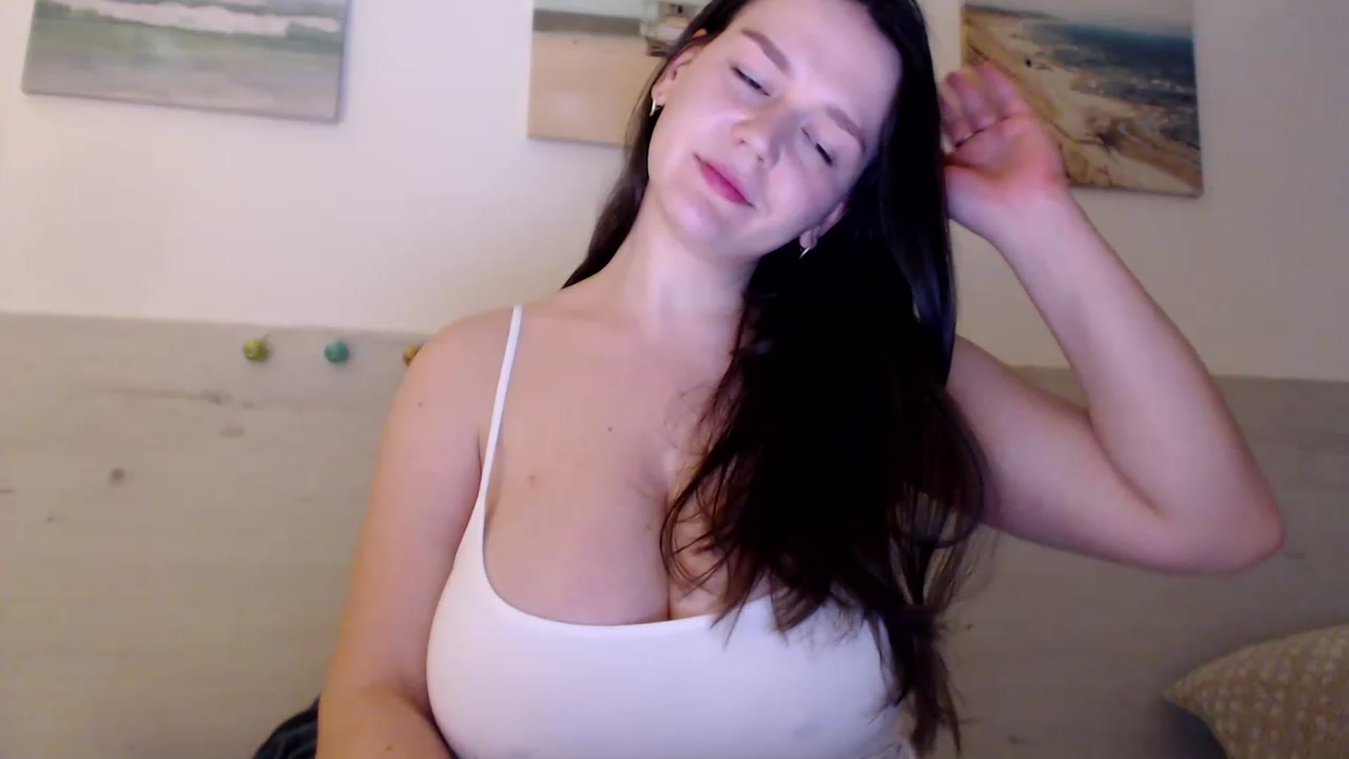 Gallery image thumbnail from Summer_Gold's myfreecams stream on, 04/17/2023, 21:06 image 15 of 20