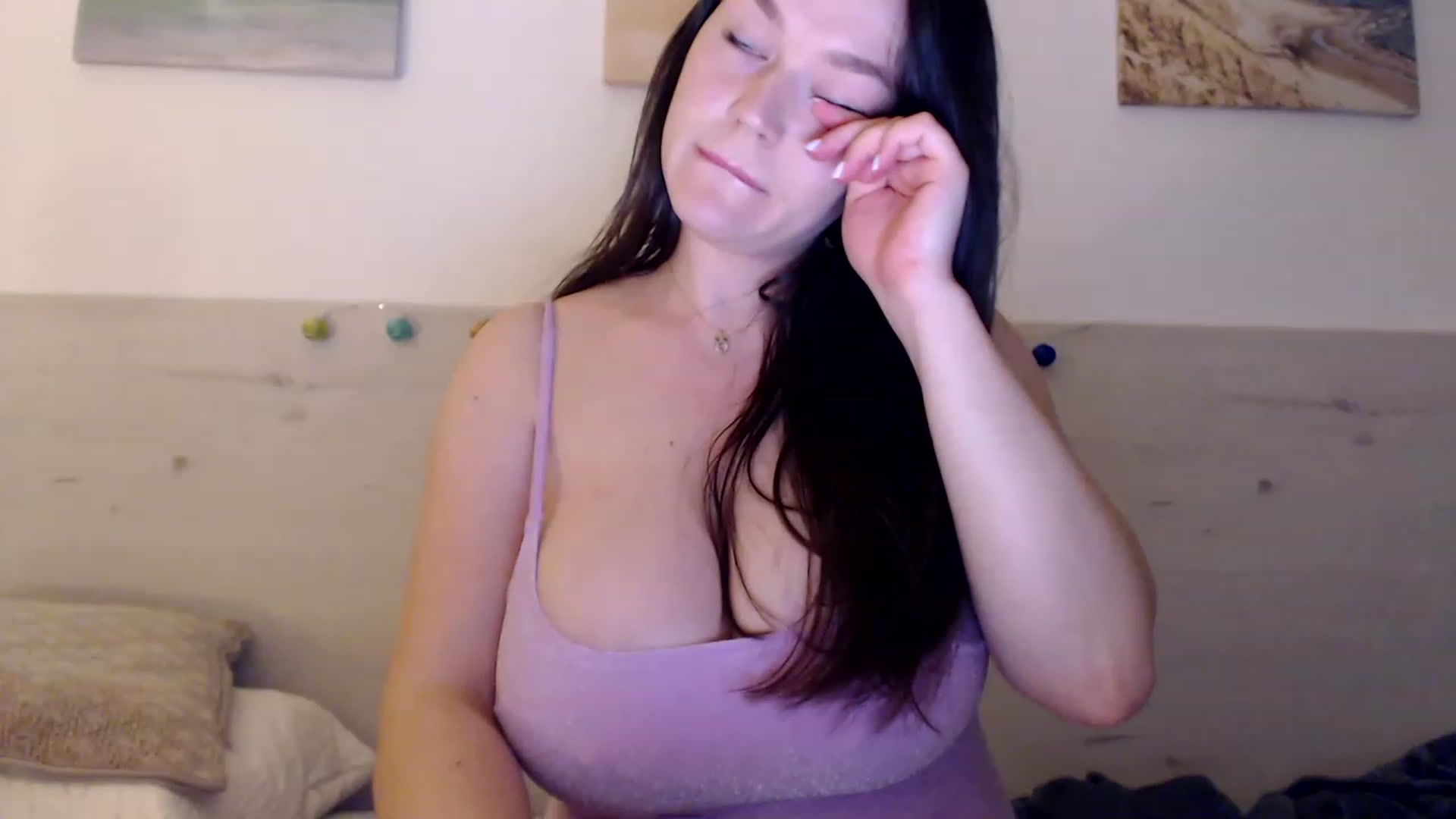 Gallery image thumbnail from Summer_Gold's myfreecams stream on, 04/23/2023, 24:13 image 17 of 20