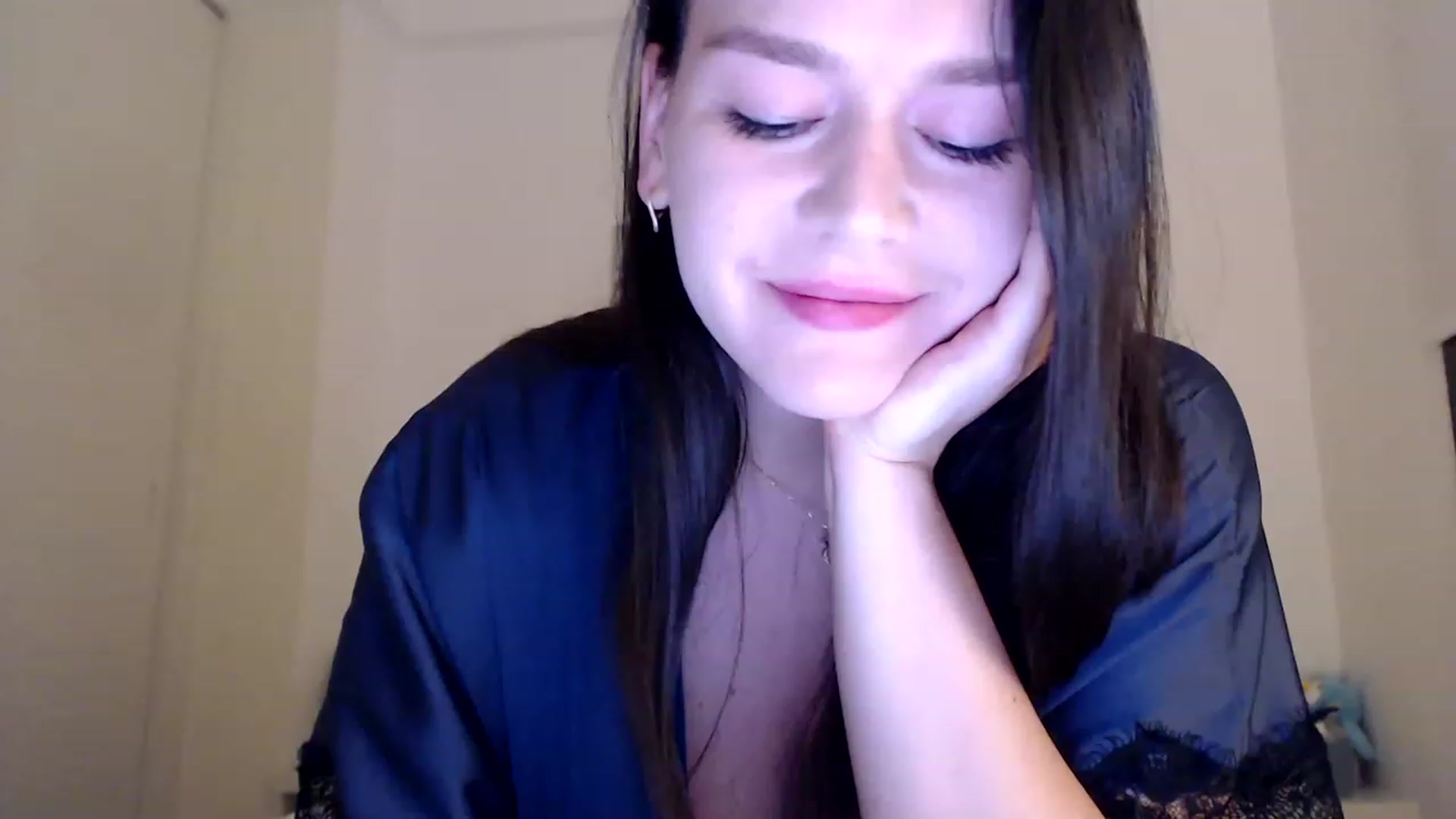 Gallery image thumbnail from Summer_Gold's myfreecams stream on, 05/05/2023, 22:33 image 1 of 20