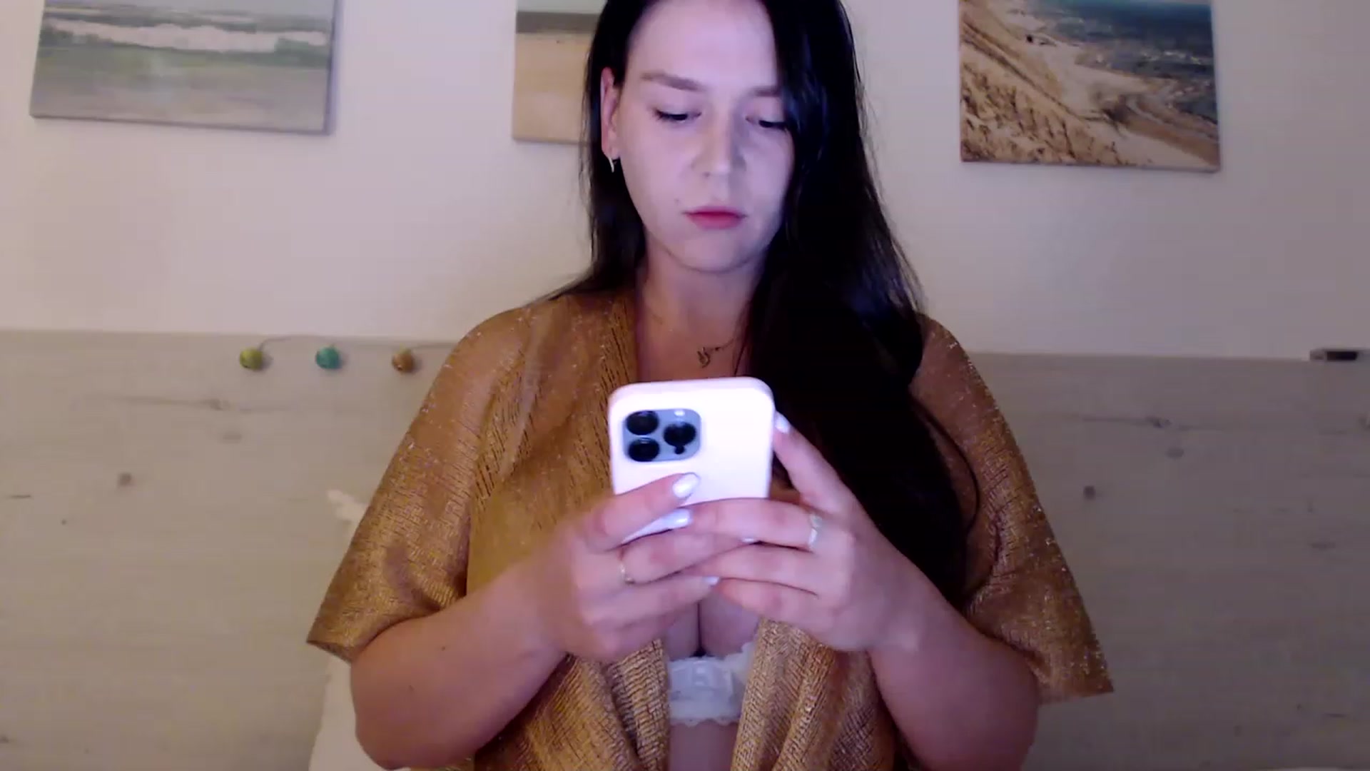 Gallery image thumbnail from Summer_Gold's myfreecams stream on, 05/07/2023, 21:03 image 1 of 20