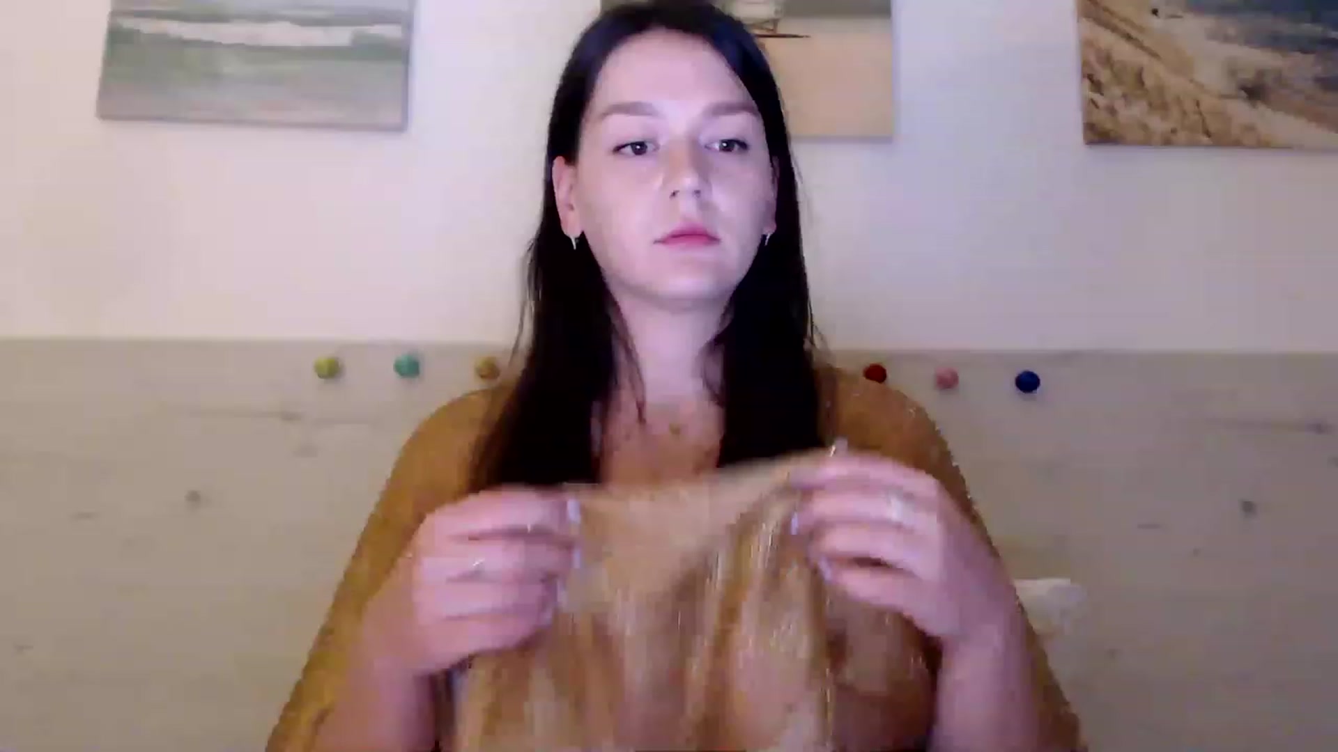 Gallery image thumbnail from Summer_Gold's myfreecams stream on, 05/07/2023, 22:03 image 15 of 20