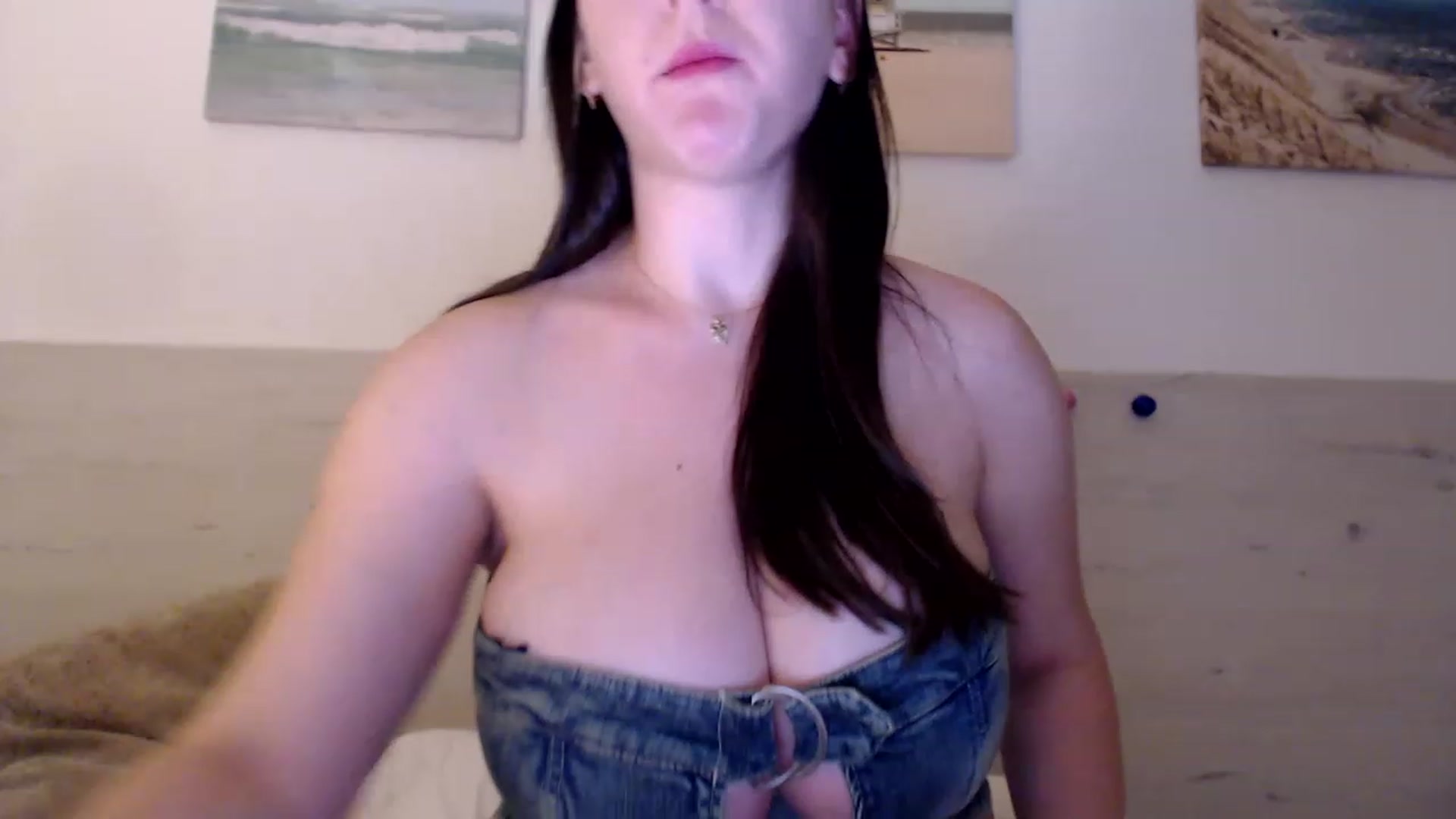 Gallery image thumbnail from Summer_Gold's myfreecams stream on, 05/12/2023, 18:05 image 14 of 20