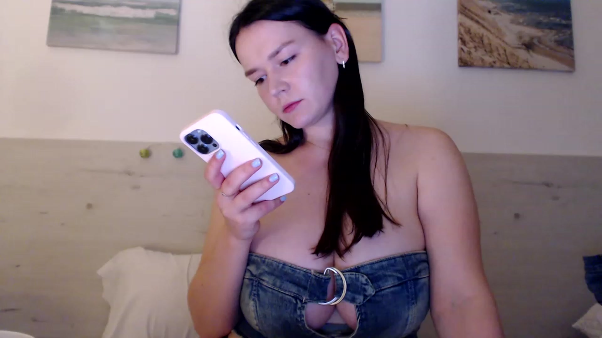 Gallery image thumbnail from Summer_Gold's myfreecams stream on, 05/12/2023, 19:21 image 11 of 20