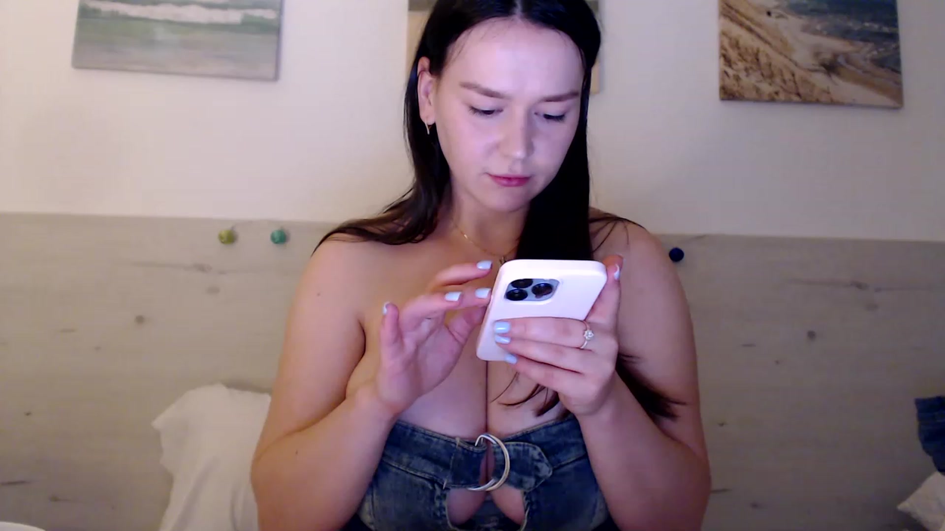 Gallery image thumbnail from Summer_Gold's myfreecams stream on, 05/12/2023, 19:21 image 8 of 20