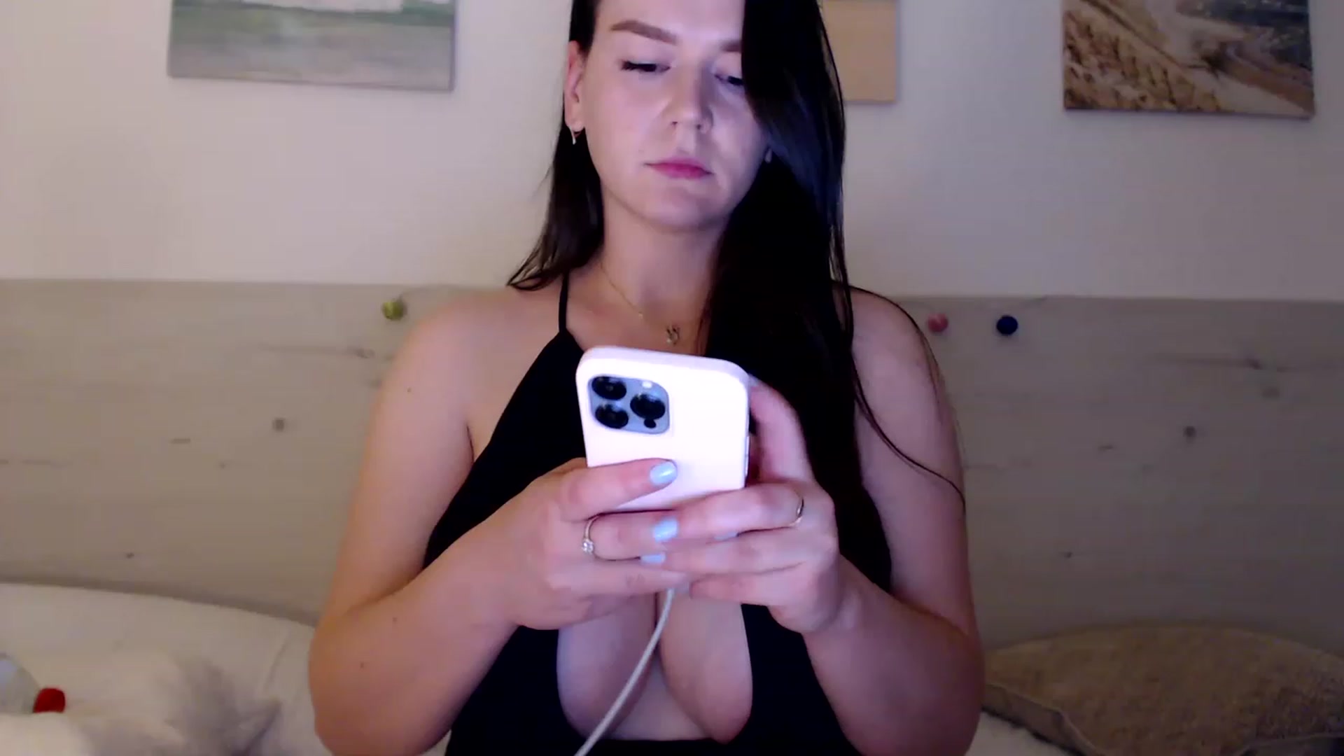 Gallery image thumbnail from Summer_Gold's myfreecams stream on, 05/20/2023, 23:21 image 16 of 20
