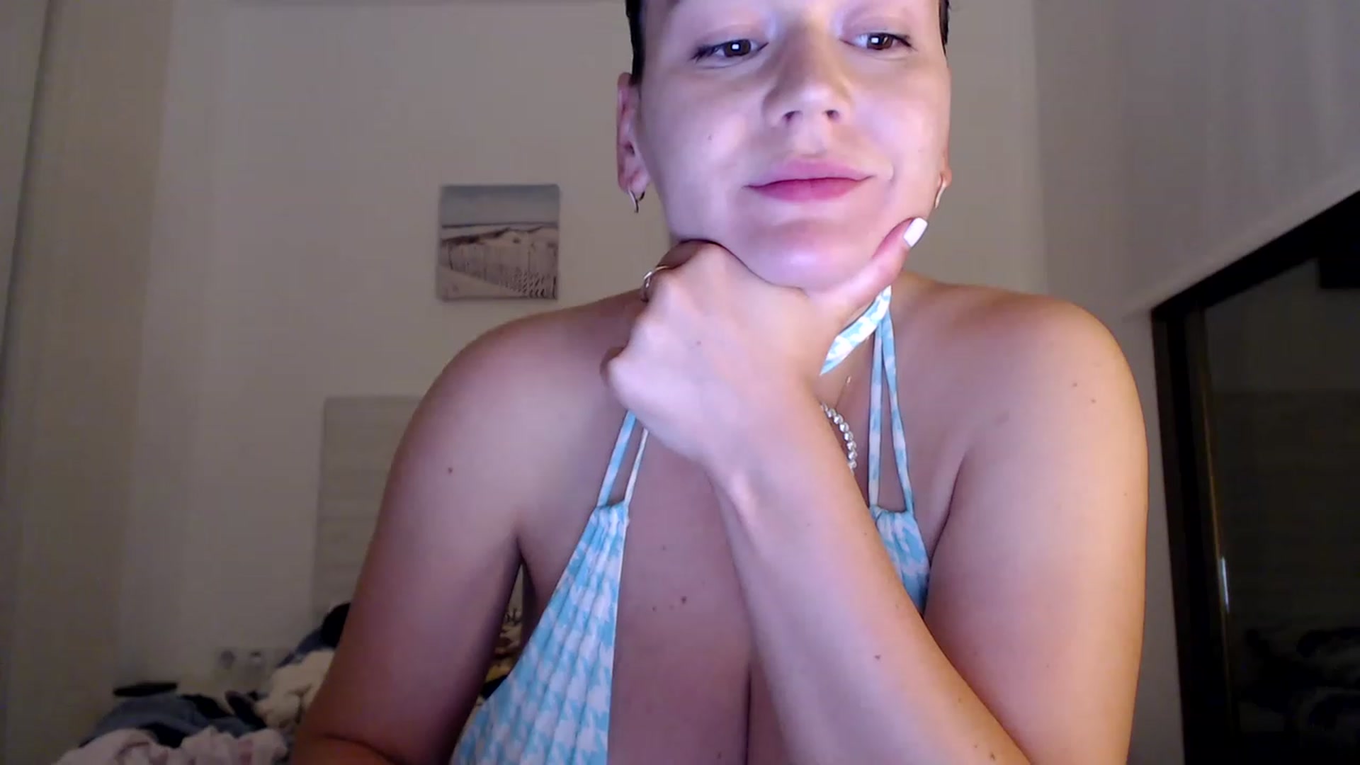 Gallery image thumbnail from Summer_Gold's myfreecams stream on, 06/19/2023, 21:07 image 16 of 20