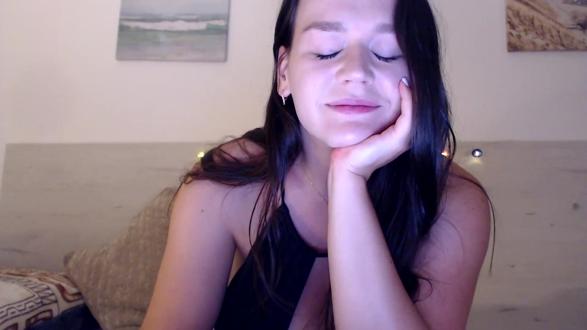 Gallery image thumbnail from Summer_Gold's myfreecams stream on, 07/06/2023, 20:56 image 15 of 20