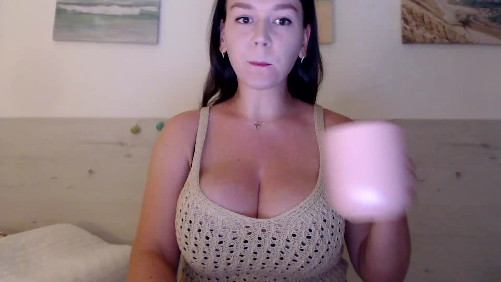 Gallery image thumbnail from Summer_Gold's myfreecams stream on, 07/10/2023, 18:32 image 6 of 20