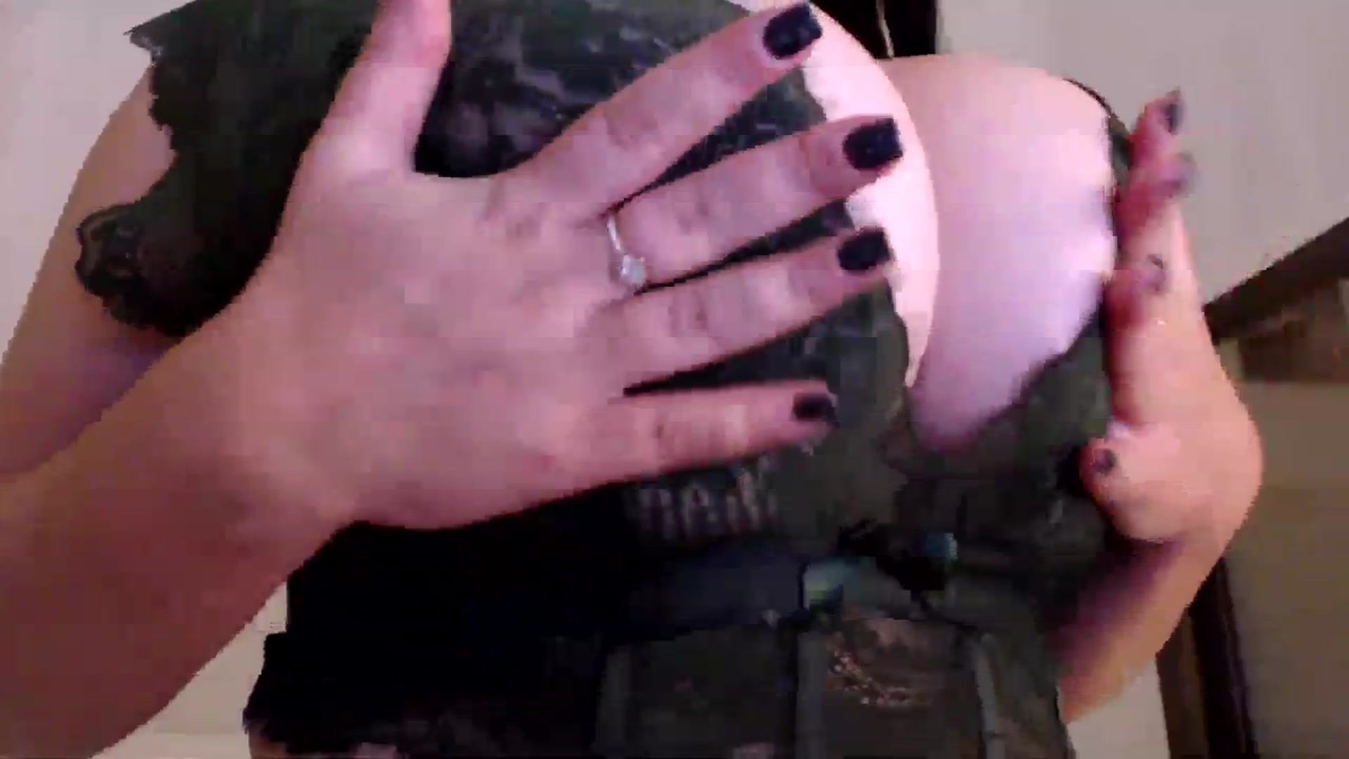Gallery image thumbnail from Summer_Gold's myfreecams stream on, 09/22/2023, 18:19 image 10 of 20