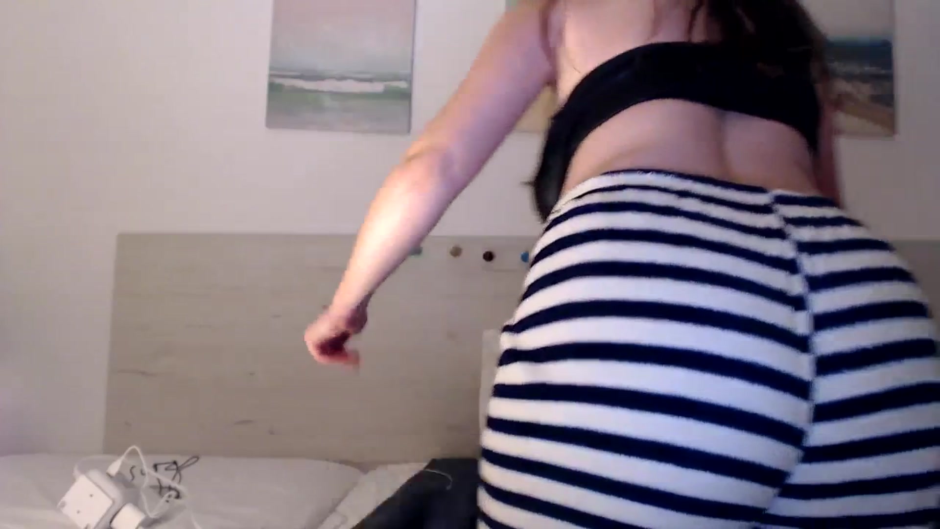 Gallery image thumbnail from Summer_Gold's myfreecams stream on, 12/06/2023, 22:34 image 2 of 20