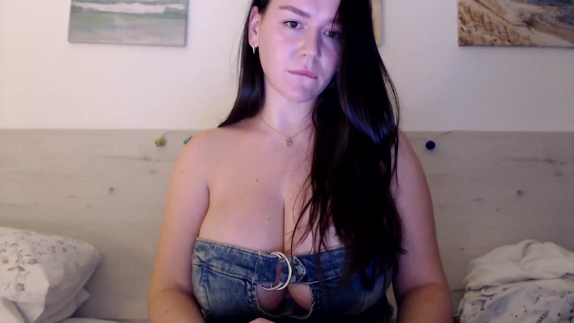 Gallery image thumbnail from Summer_Gold's myfreecams stream on, 12/07/2023, 22:12 image 8 of 20