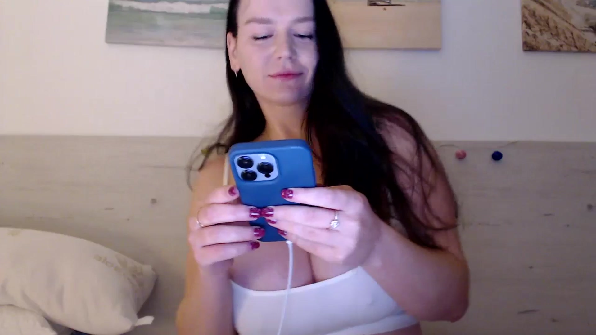 Gallery image thumbnail from Summer_Gold's myfreecams stream on, 01/02/2024, 21:22 image 12 of 20