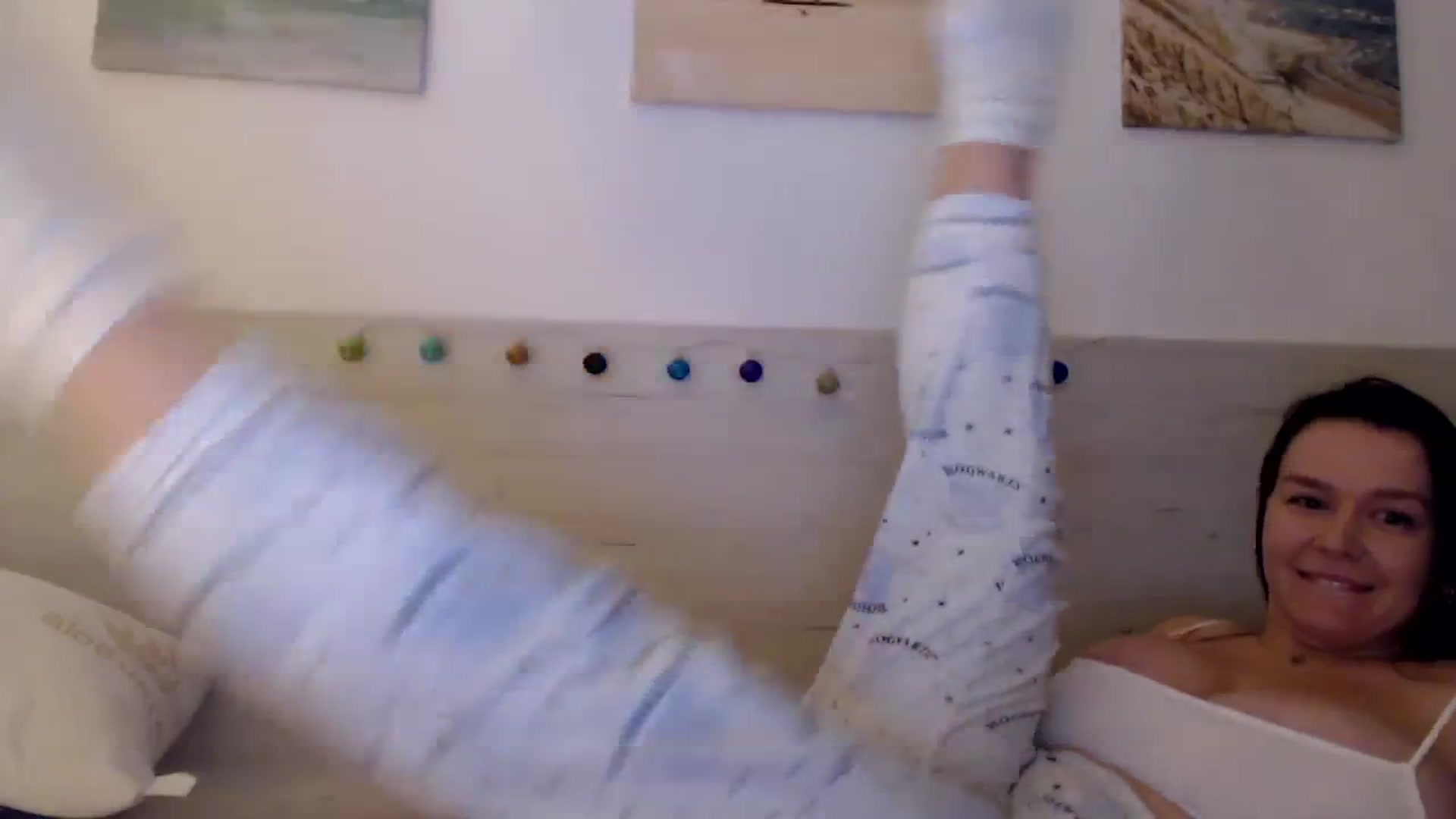 Gallery image thumbnail from Summer_Gold's myfreecams stream on, 01/03/2024, 24:39 image 16 of 20