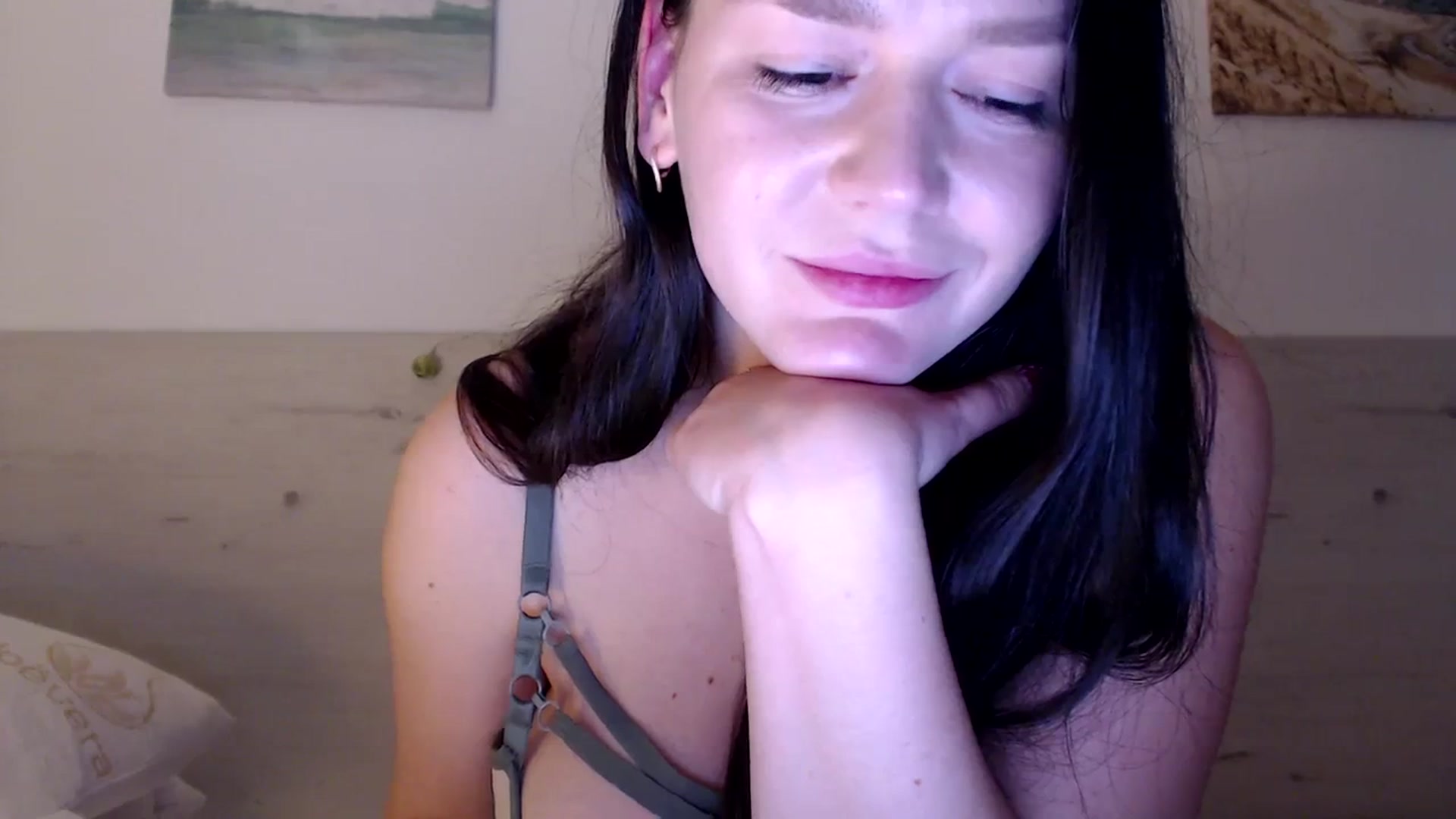 Gallery image thumbnail from Summer_Gold's myfreecams stream on, 01/06/2024, 23:17 image 5 of 20