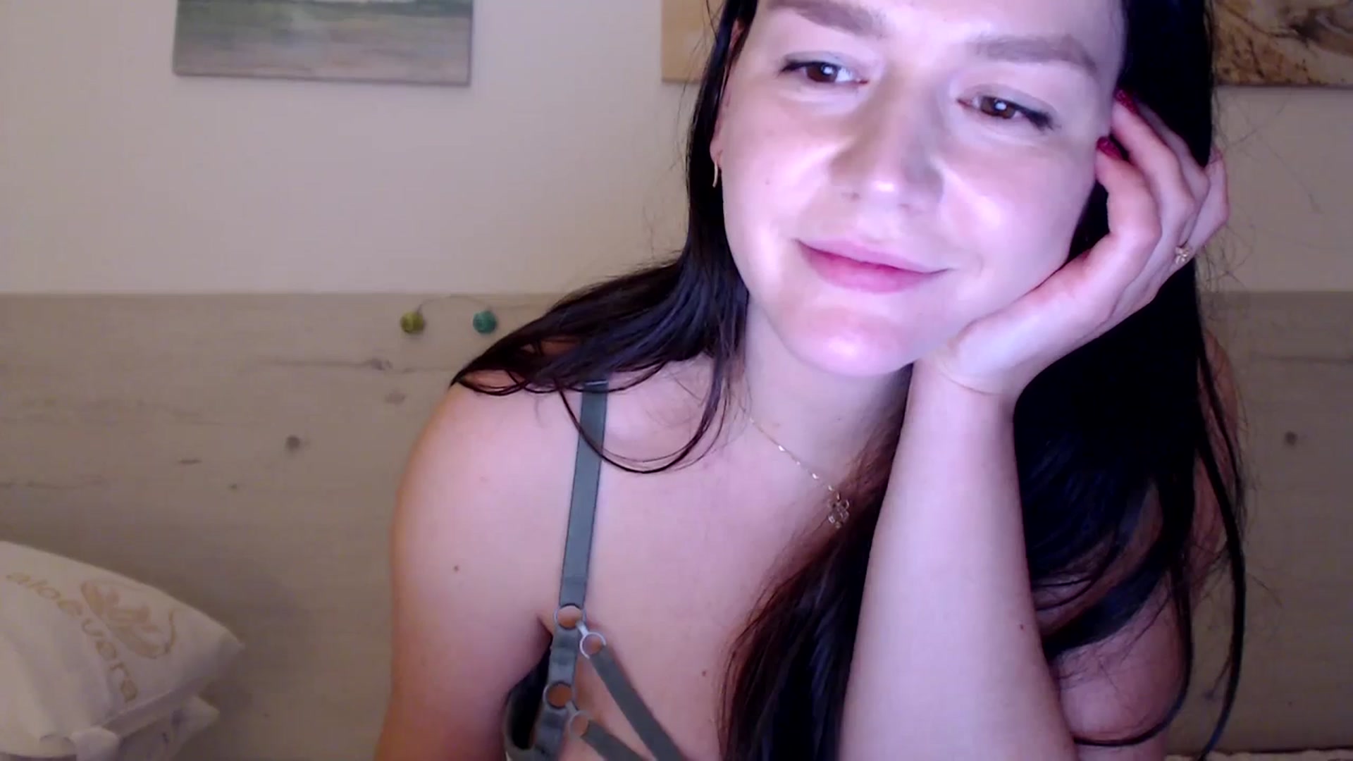 Gallery image thumbnail from Summer_Gold's myfreecams stream on, 01/07/2024, 24:17 image 14 of 20