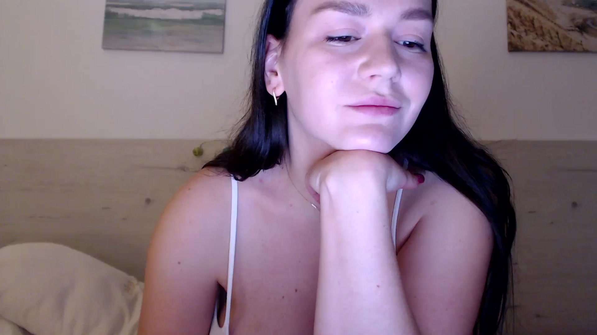Gallery image thumbnail from Summer_Gold's myfreecams stream on, 01/08/2024, 22:29 image 7 of 20