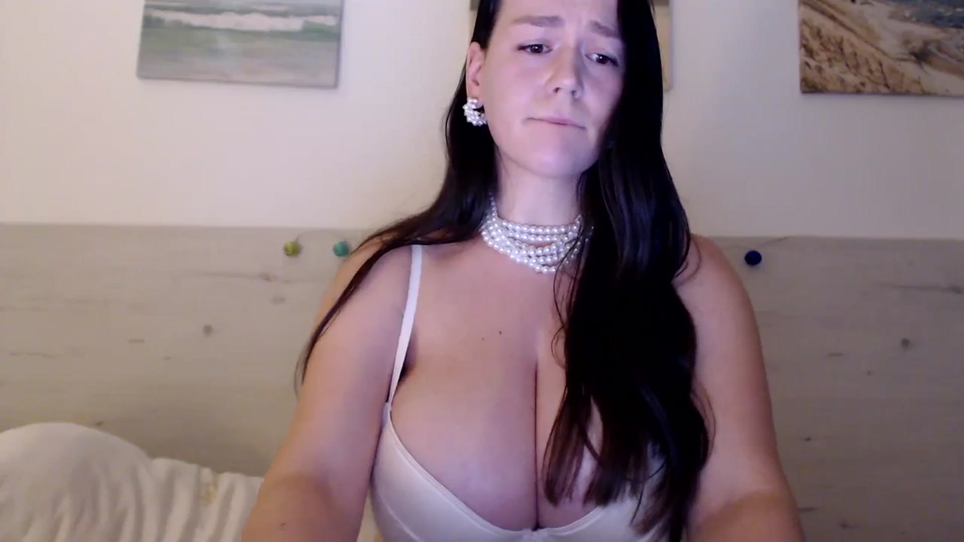 Gallery image thumbnail from Summer_Gold's myfreecams stream on, 01/14/2024, 24:29 image 11 of 20