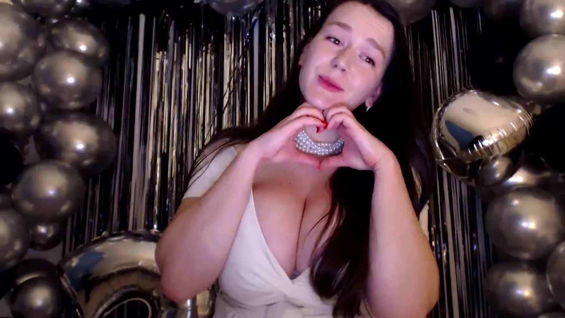 Gallery image thumbnail from Summer_Gold's myfreecams stream on, 02/19/2024, 22:59 image 4 of 20