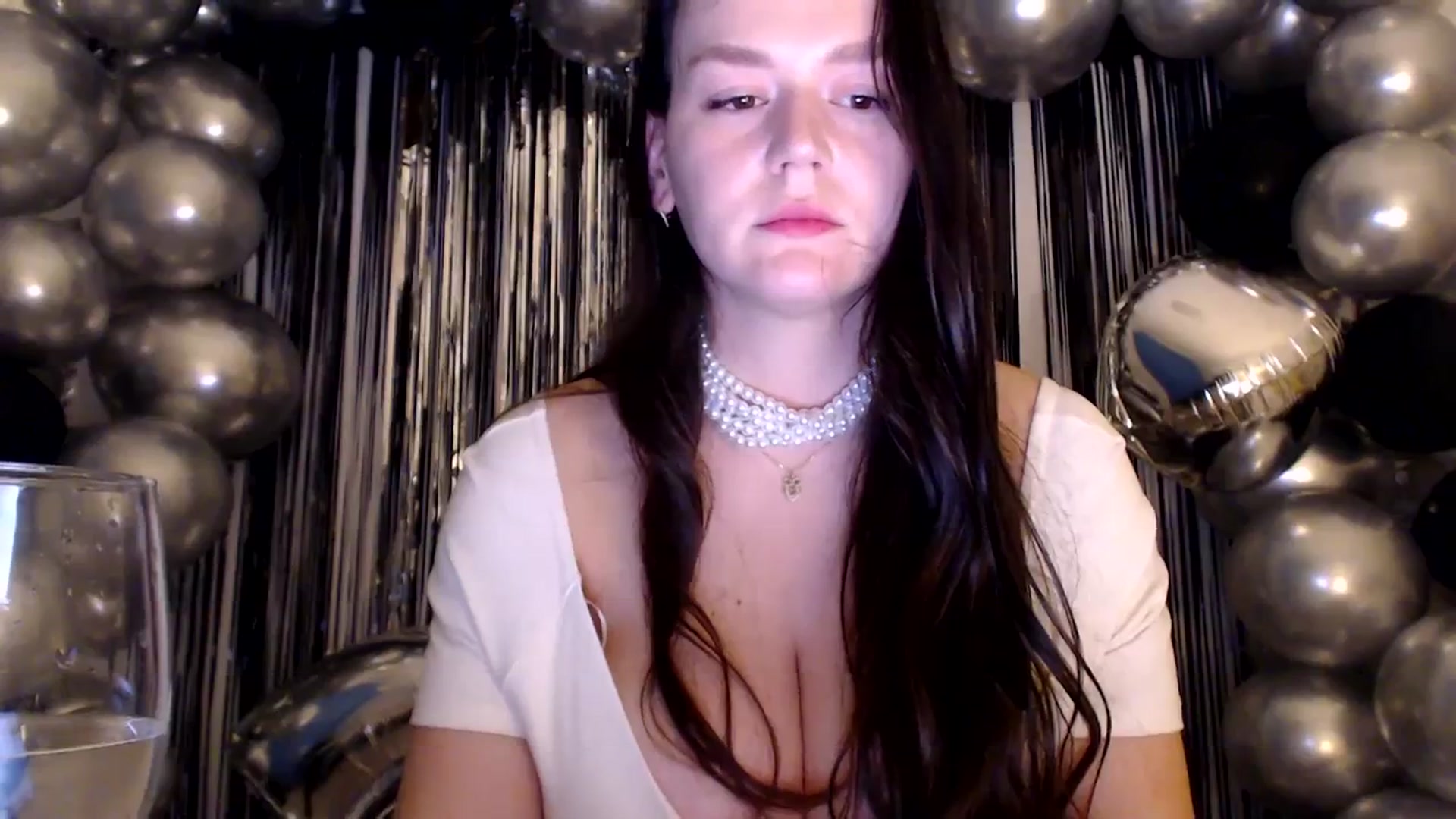 Gallery image thumbnail from Summer_Gold's myfreecams stream on, 02/19/2024, 22:59 image 17 of 20