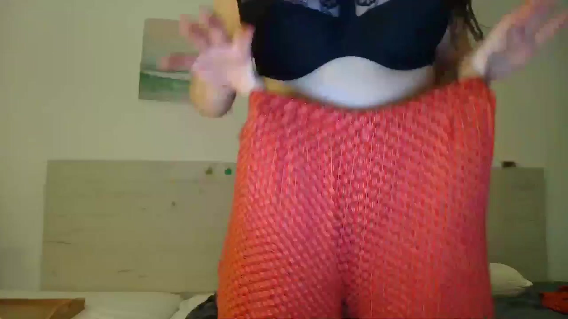 Gallery image thumbnail from Summer_Gold's myfreecams stream on, 05/03/2024, 21:17 image 17 of 20
