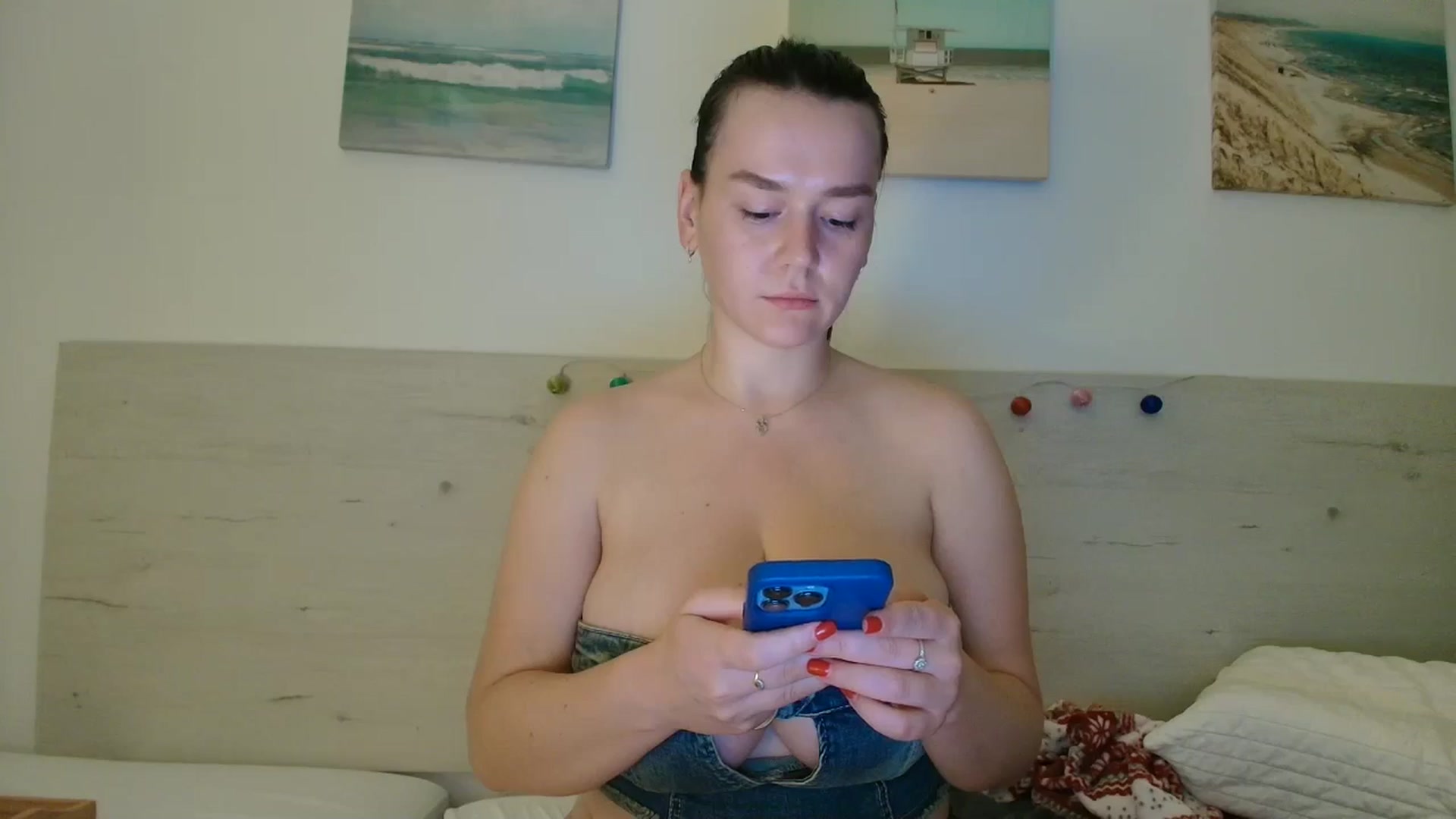 Gallery image thumbnail from Summer_Gold's myfreecams stream on, 05/14/2024, 22:06 image 15 of 20
