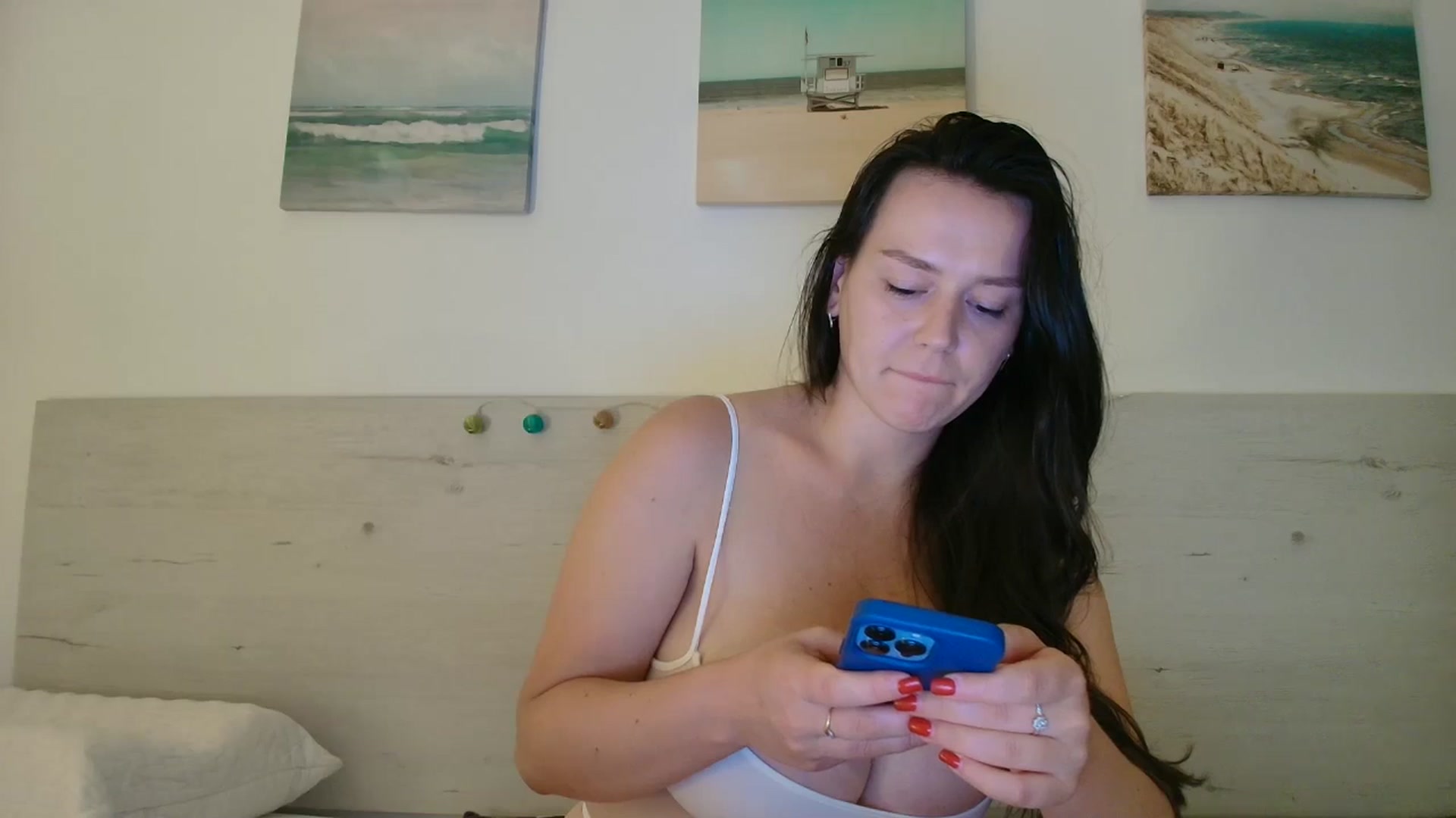 Gallery image thumbnail from Summer_Gold's myfreecams stream on, 06/08/2024, 22:14 image 16 of 20