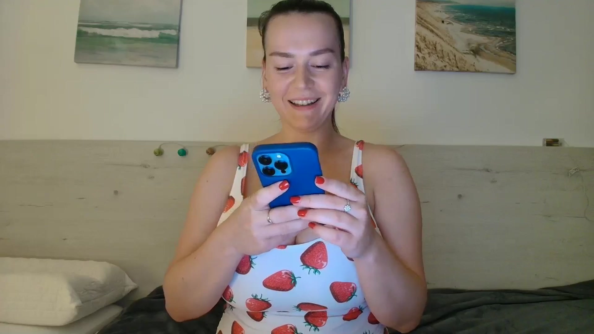 Gallery image thumbnail from Summer_Gold's myfreecams stream on, 06/20/2024, 23:11 image 5 of 20