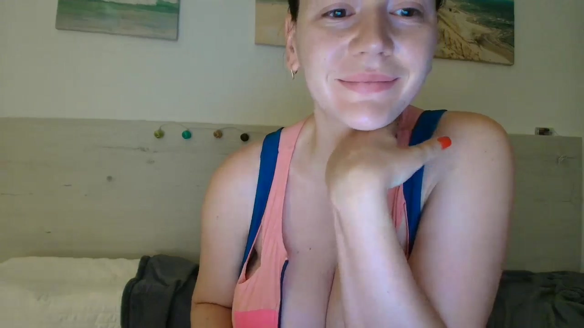 Gallery image thumbnail from Summer_Gold's myfreecams stream on, 06/22/2024, 23:43 image 19 of 20