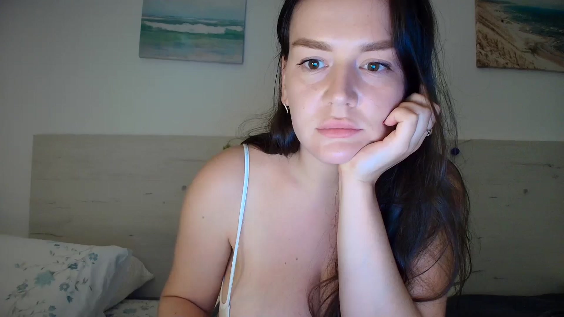 Gallery image thumbnail from Summer_Gold's myfreecams stream on, 09/17/2024, 22:59 image 19 of 20