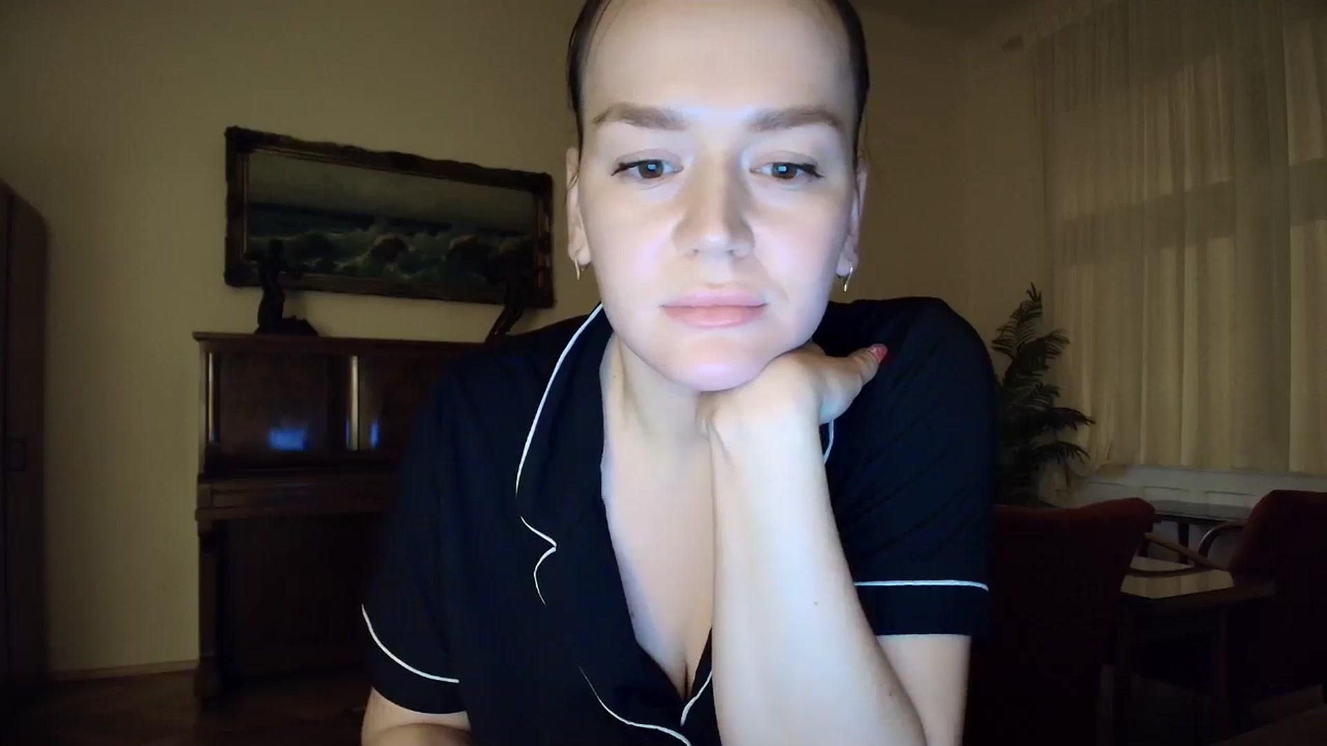 Gallery image thumbnail from Summer_Gold's myfreecams stream on, 12/22/2024, 24:46 image 19 of 20