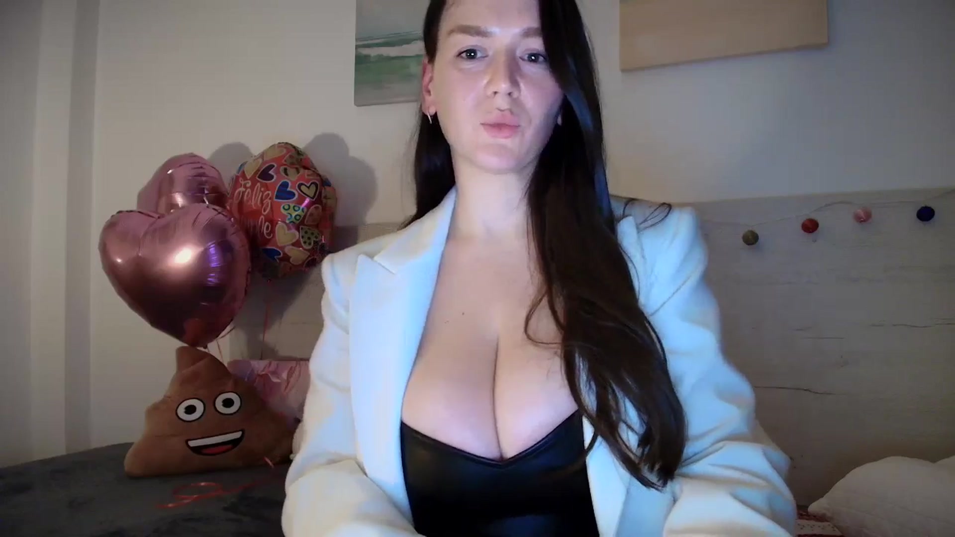 Gallery image thumbnail from Summer_Gold's myfreecams stream on, 02/21/2025, 24:02 image 17 of 20