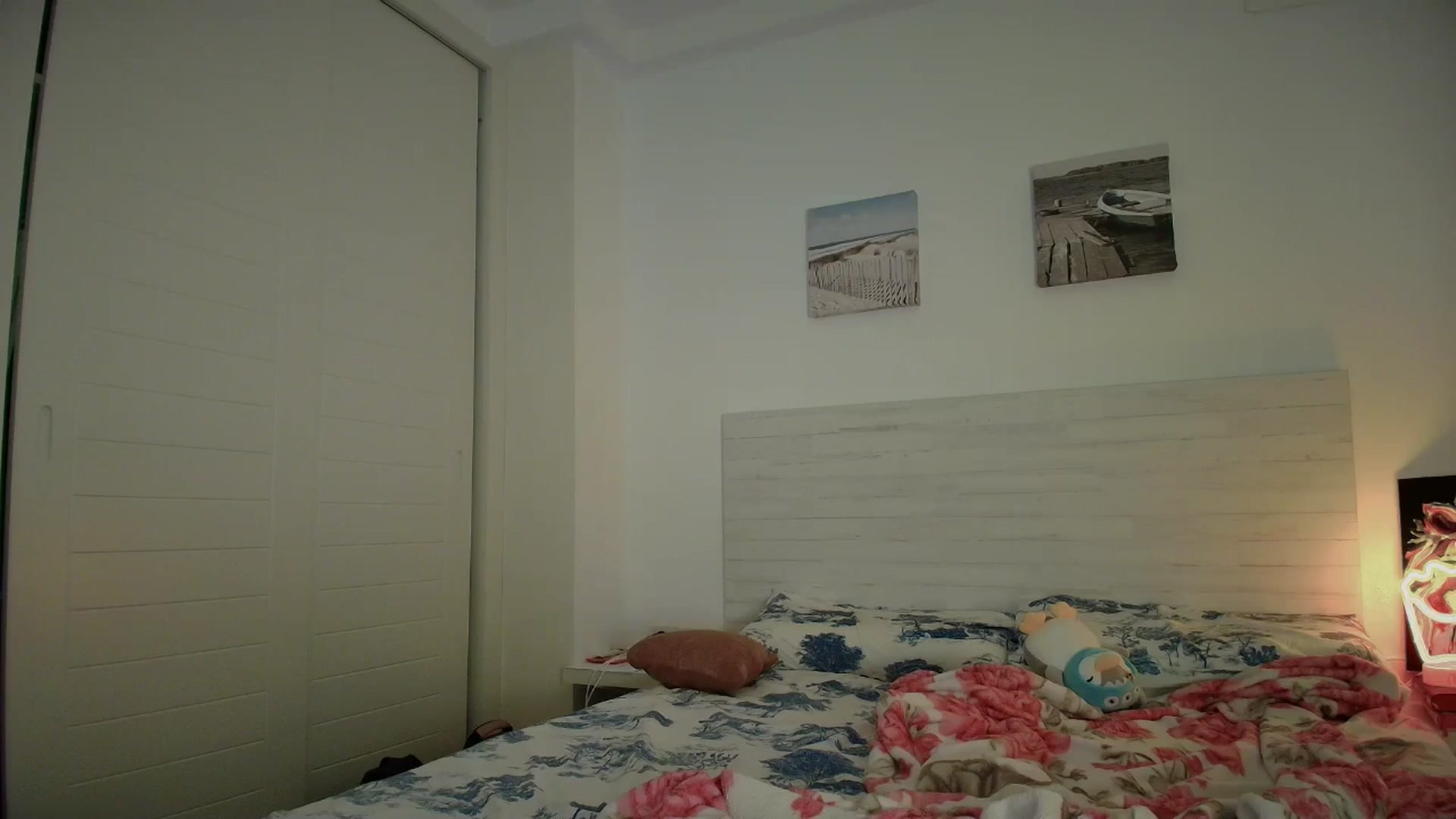 Gallery image thumbnail from Summer_Gold's myfreecams stream on, 04/06/2025, 21:14 image 19 of 20