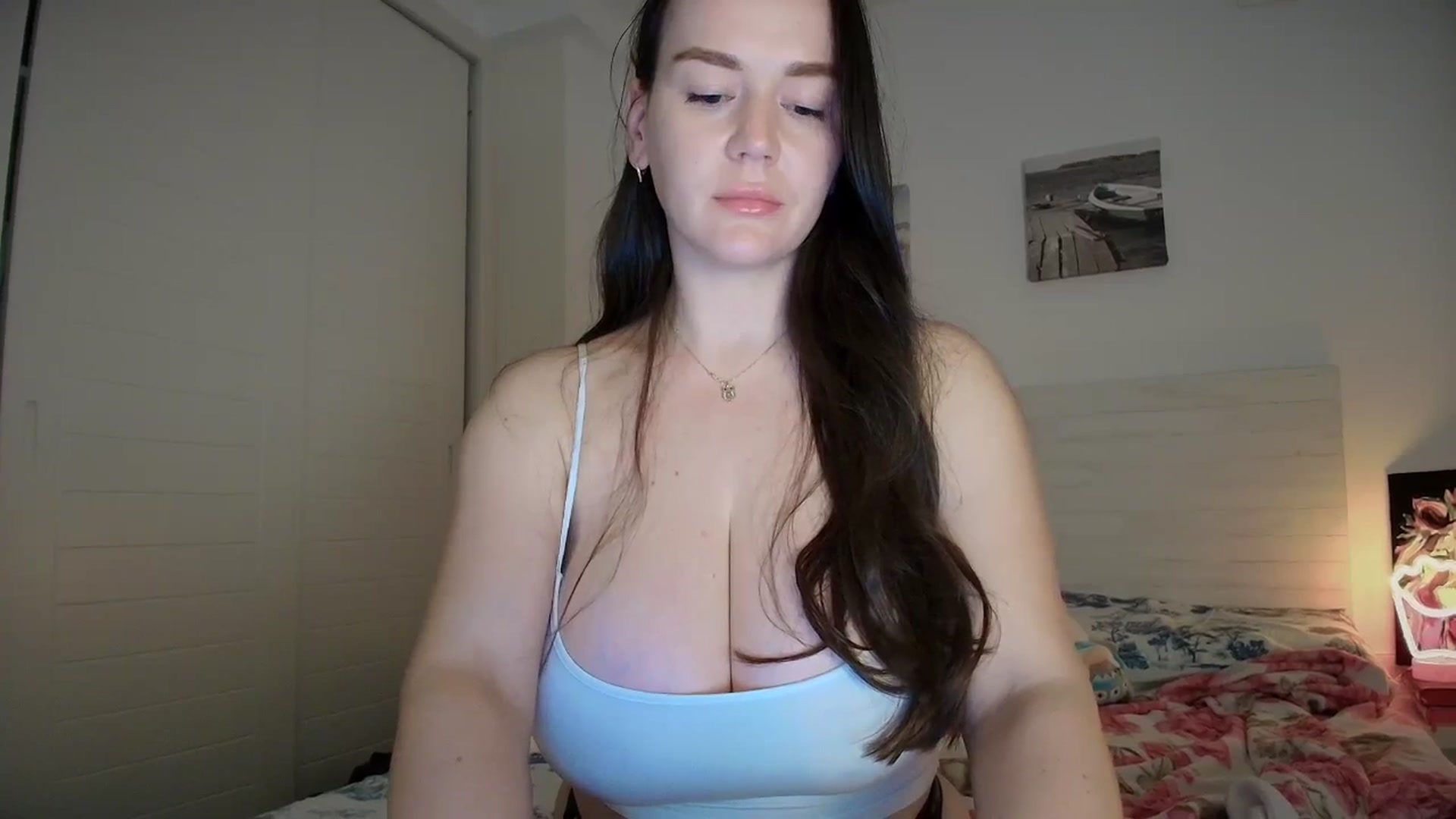 Gallery image thumbnail from Summer_Gold's myfreecams stream on, 04/06/2025, 21:14 image 6 of 20