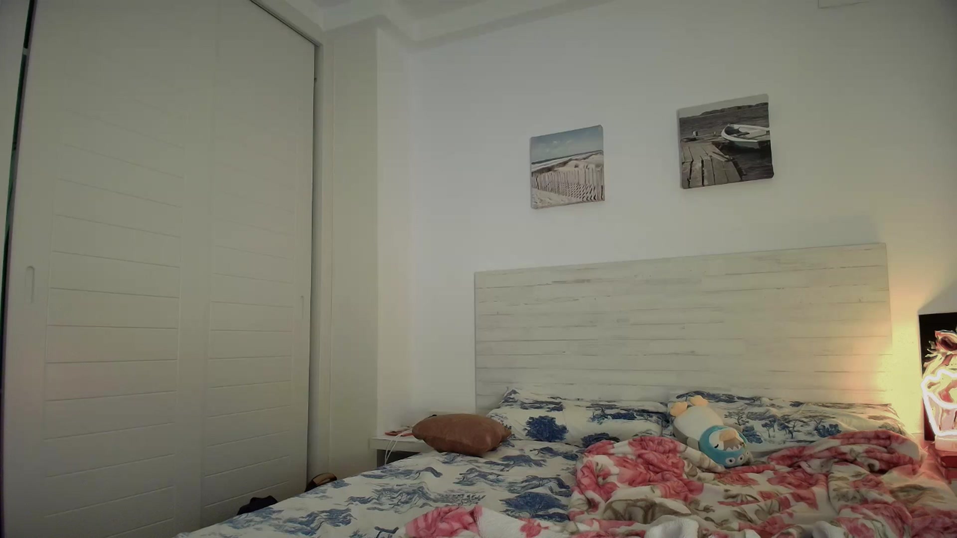 Gallery image thumbnail from Summer_Gold's myfreecams stream on, 04/06/2025, 21:14 image 20 of 20
