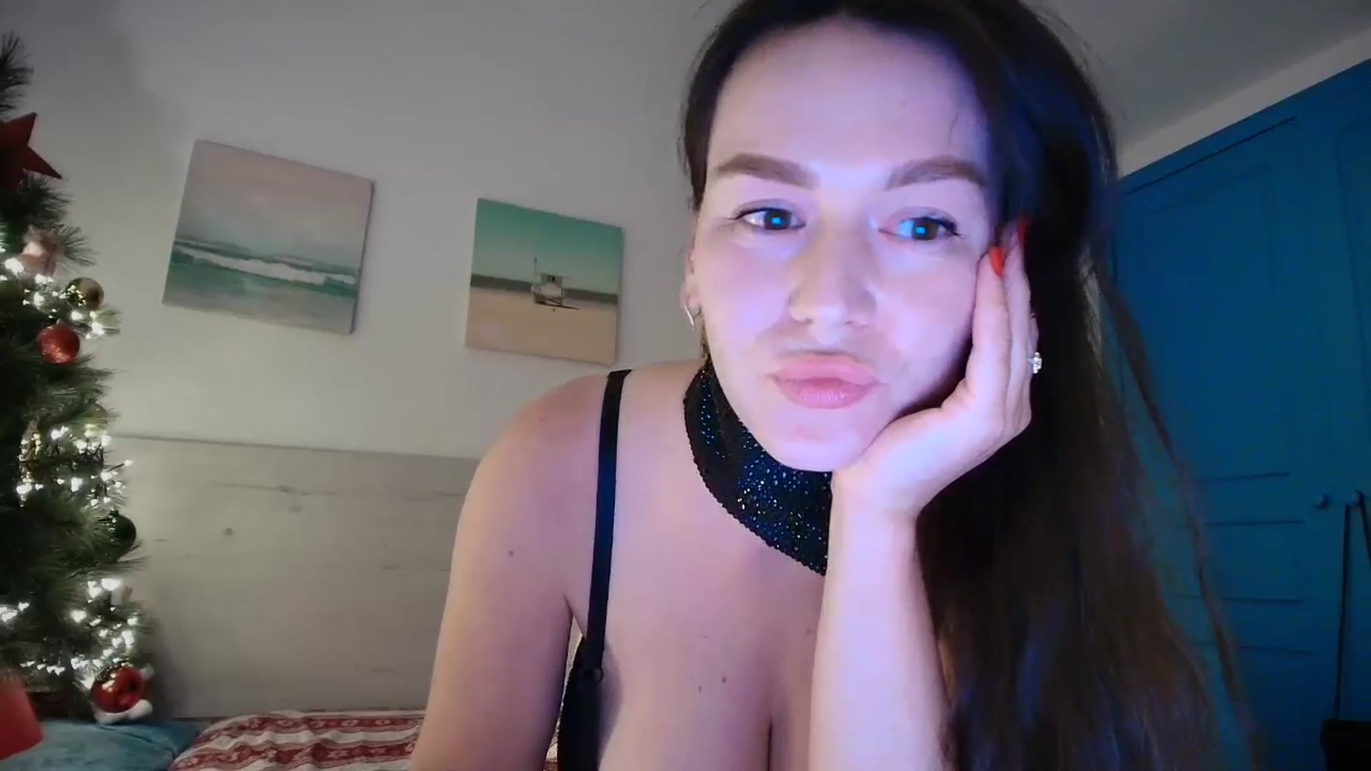 Gallery image thumbnail from Summer_Gold's myfreecams stream on, 01/27/2026, 23:17 image 13 of 20