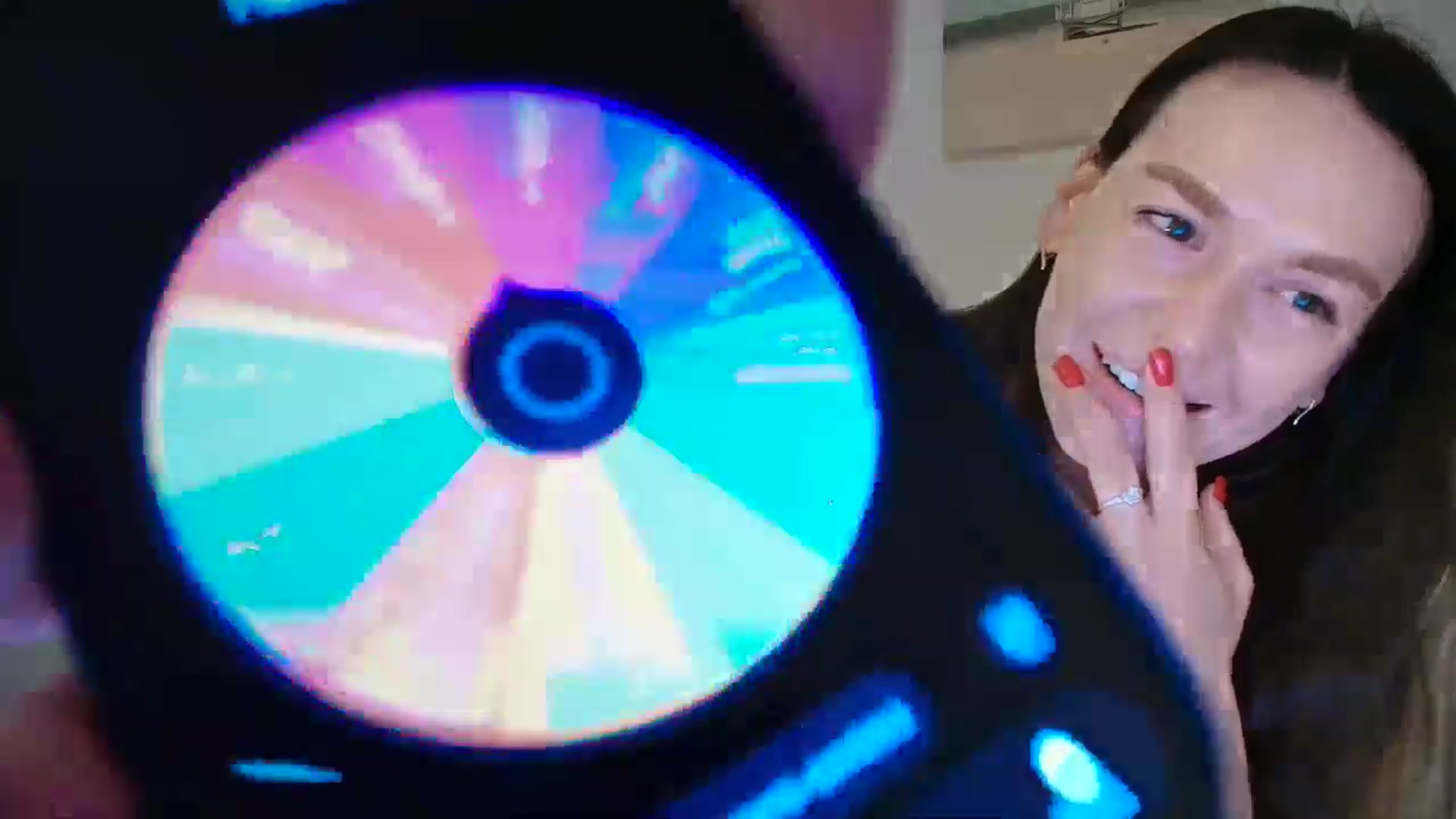 Gallery image thumbnail from Summer_Gold's myfreecams stream on, 02/20/2026, 24:05 image 16 of 20