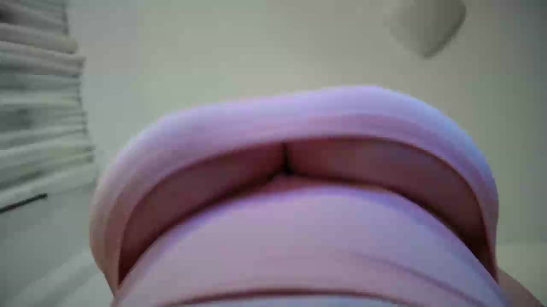 Gallery image thumbnail from Summer_Gold's myfreecams stream on, 08/19/2026, 11:35 image 10 of 20