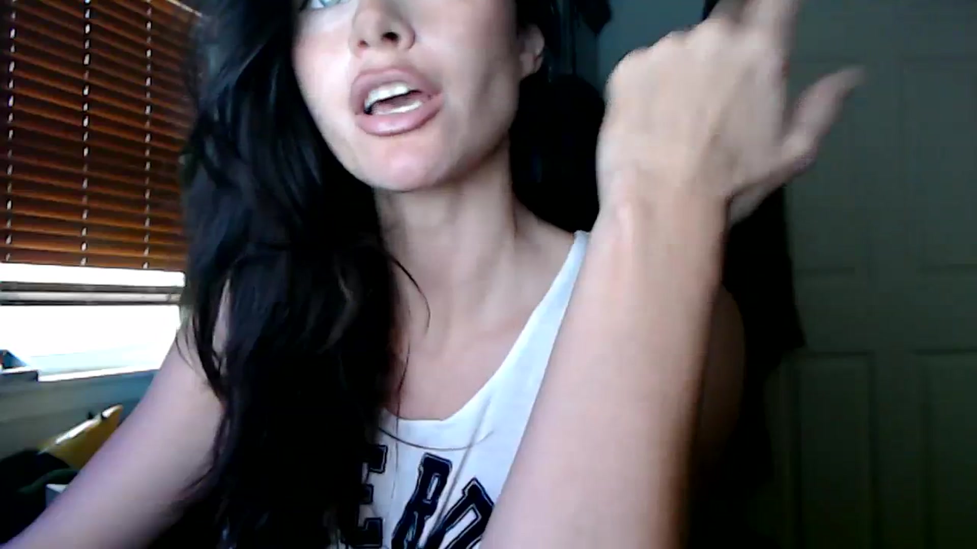 Gallery image thumbnail from Summerr_Rose's myfreecams stream on, 10/12/2023, 19:58 image 6 of 20