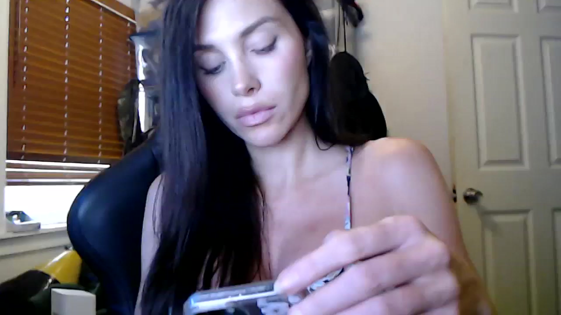 Gallery image thumbnail from Summerr_Rose's myfreecams stream on, 10/13/2023, 20:21 image 12 of 20