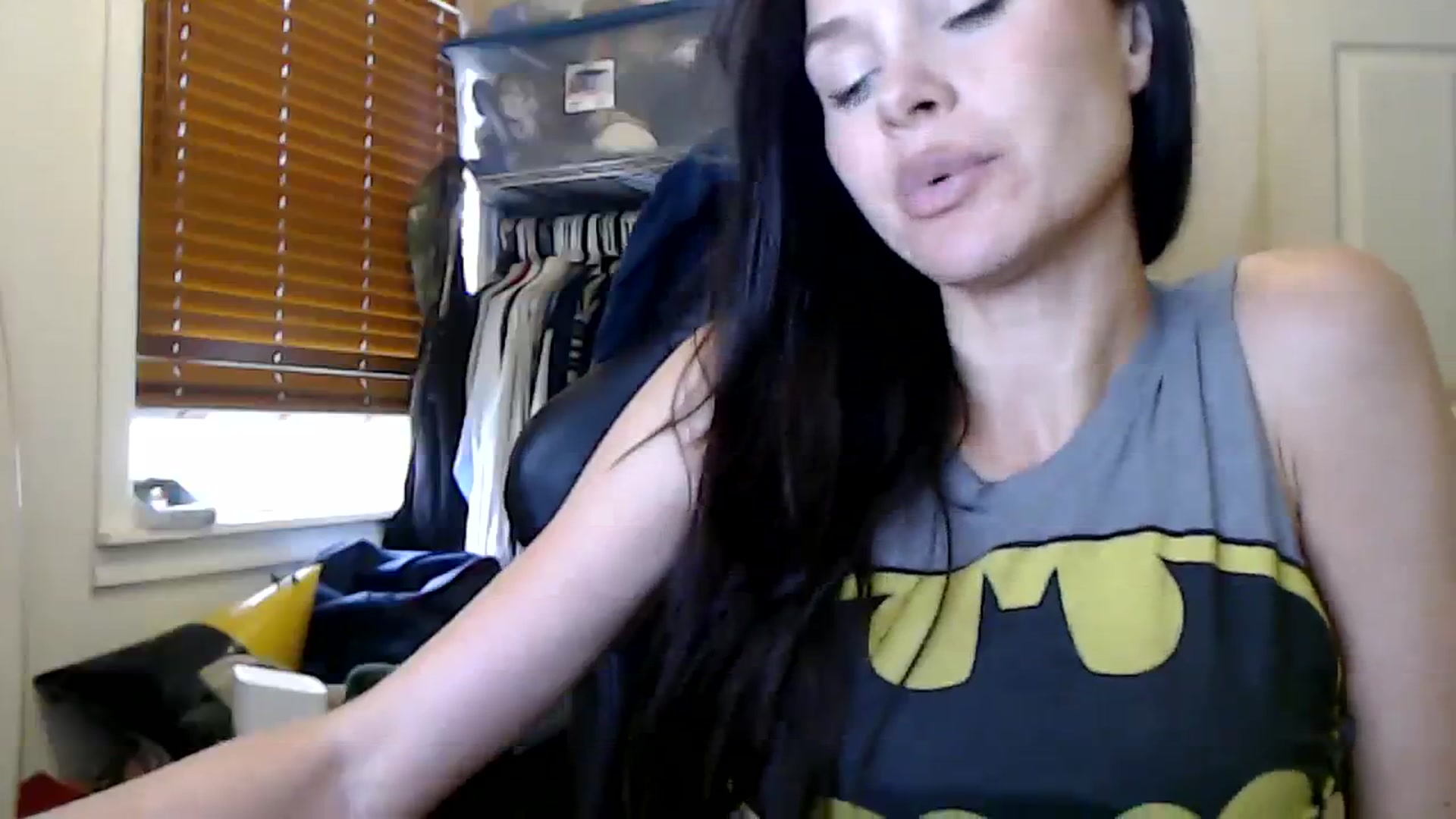 Gallery image thumbnail from Summerr_Rose's myfreecams stream on, 10/19/2023, 19:56 image 6 of 20