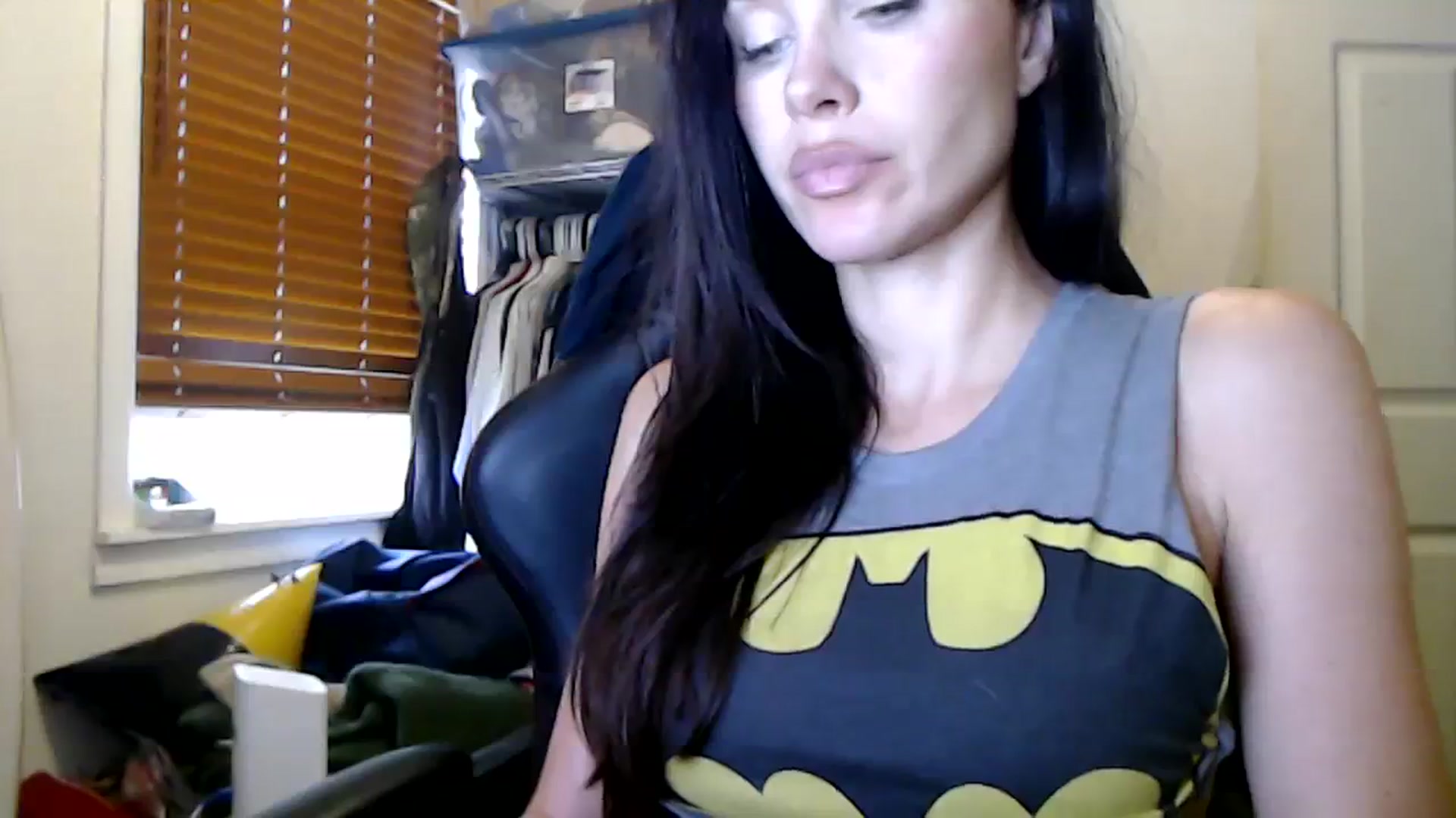 Gallery image thumbnail from Summerr_Rose's myfreecams stream on, 10/19/2023, 19:56 image 15 of 20