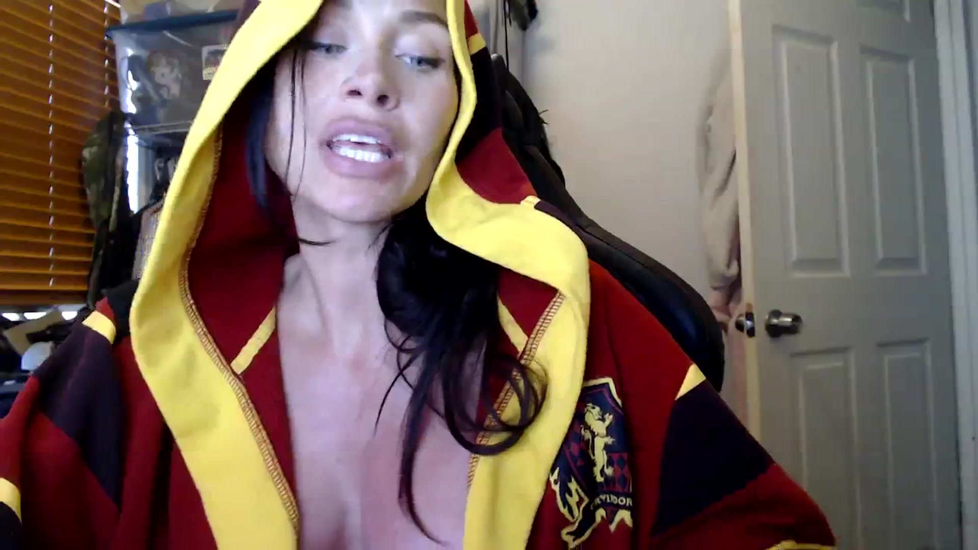Gallery image thumbnail from Summerr_Rose's myfreecams stream on, 10/31/2023, 18:45 image 3 of 20