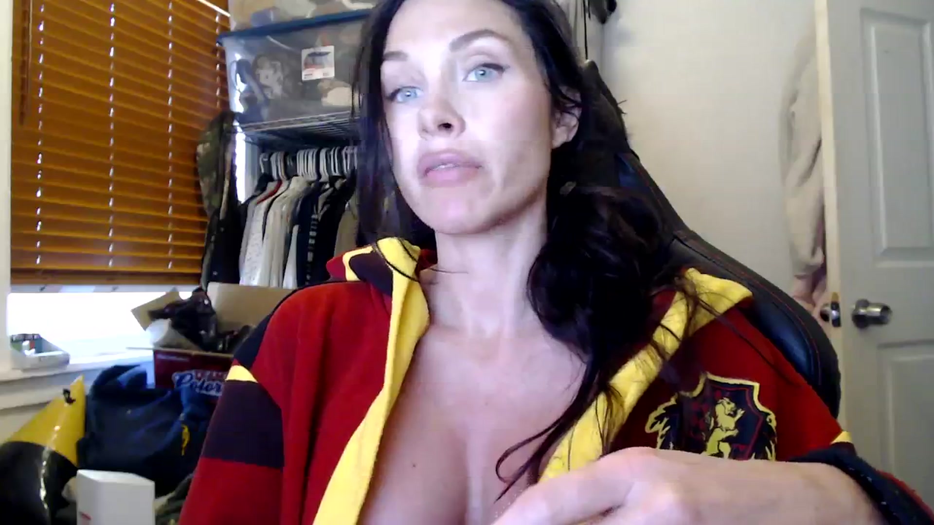 Gallery image thumbnail from Summerr_Rose's myfreecams stream on, 10/31/2023, 18:45 image 15 of 20